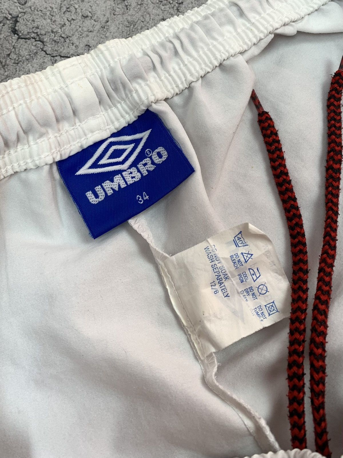 Umbro Manchester United Vintage 1996 1998 Shorts Umbro Size 34 L Size US 34 / EU 50 - 9 Thumbnail