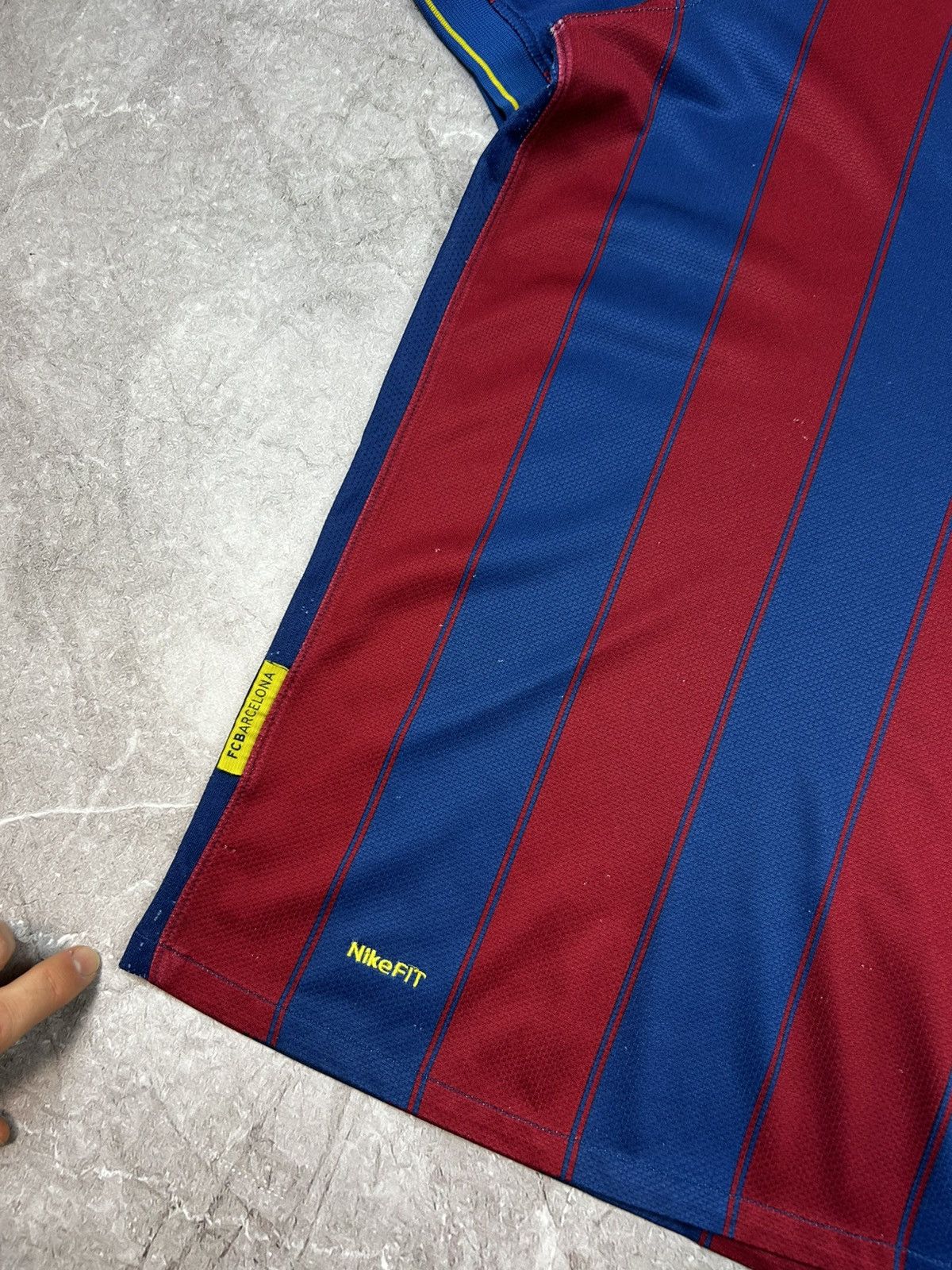 Nike FC BARCELONA 2010/2011 HOME FOOTBALL SOCCER JERSEY NIKE XLL Size US XXL / EU 58 / 5 - 8 Thumbnail