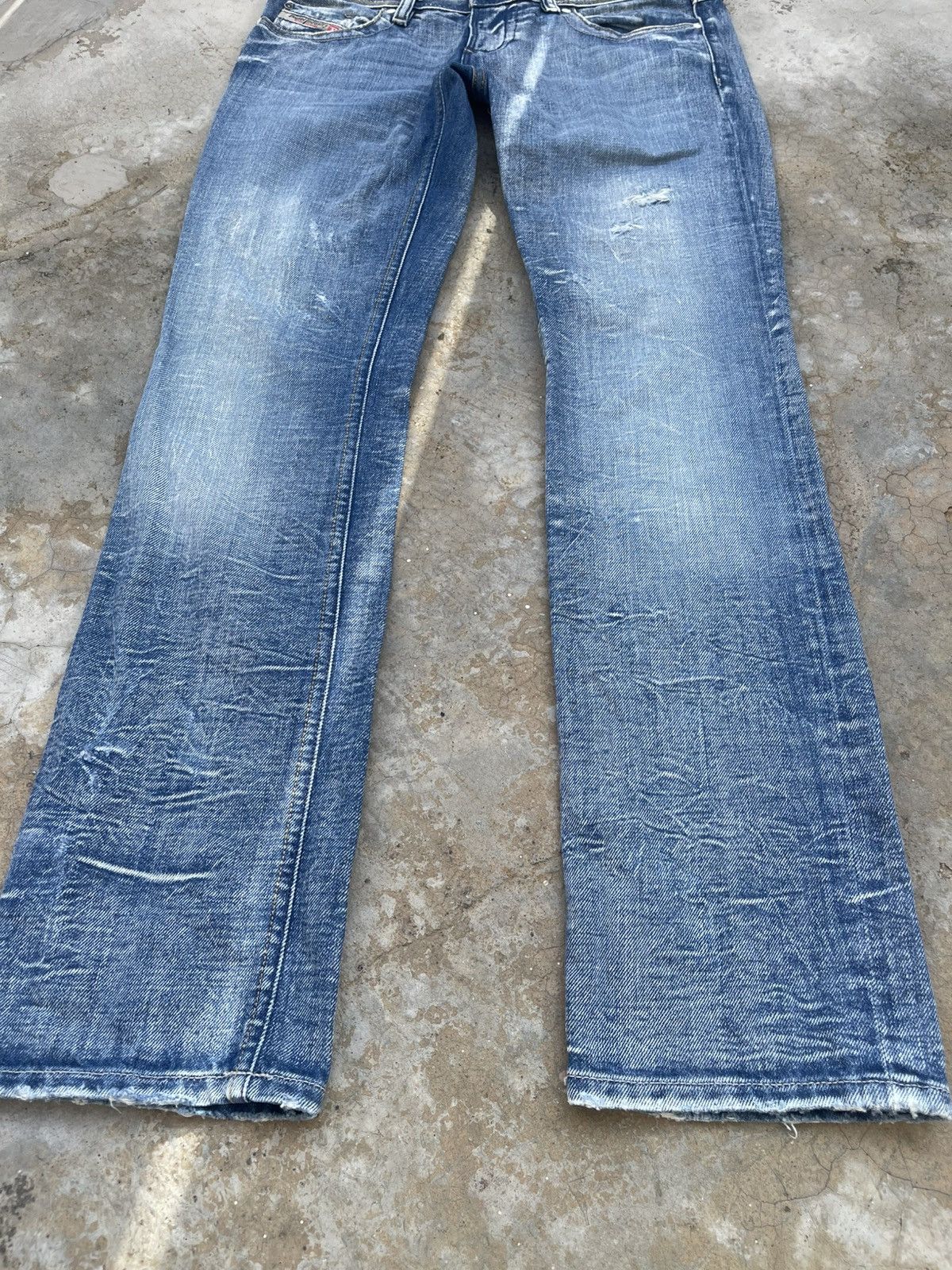 Diesel Vintage Diesel Lowky Distressed Denim s6 Size US 26 / EU 42 - 2 Thumbnail
