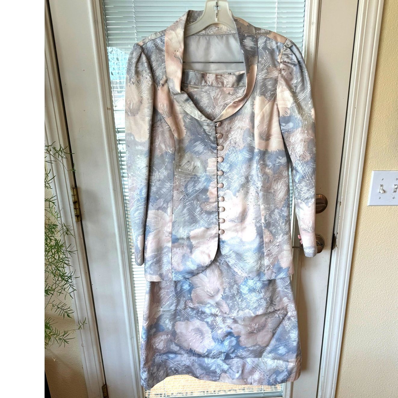 vintage 2-piece floral skirt suit 80s size M muted floral