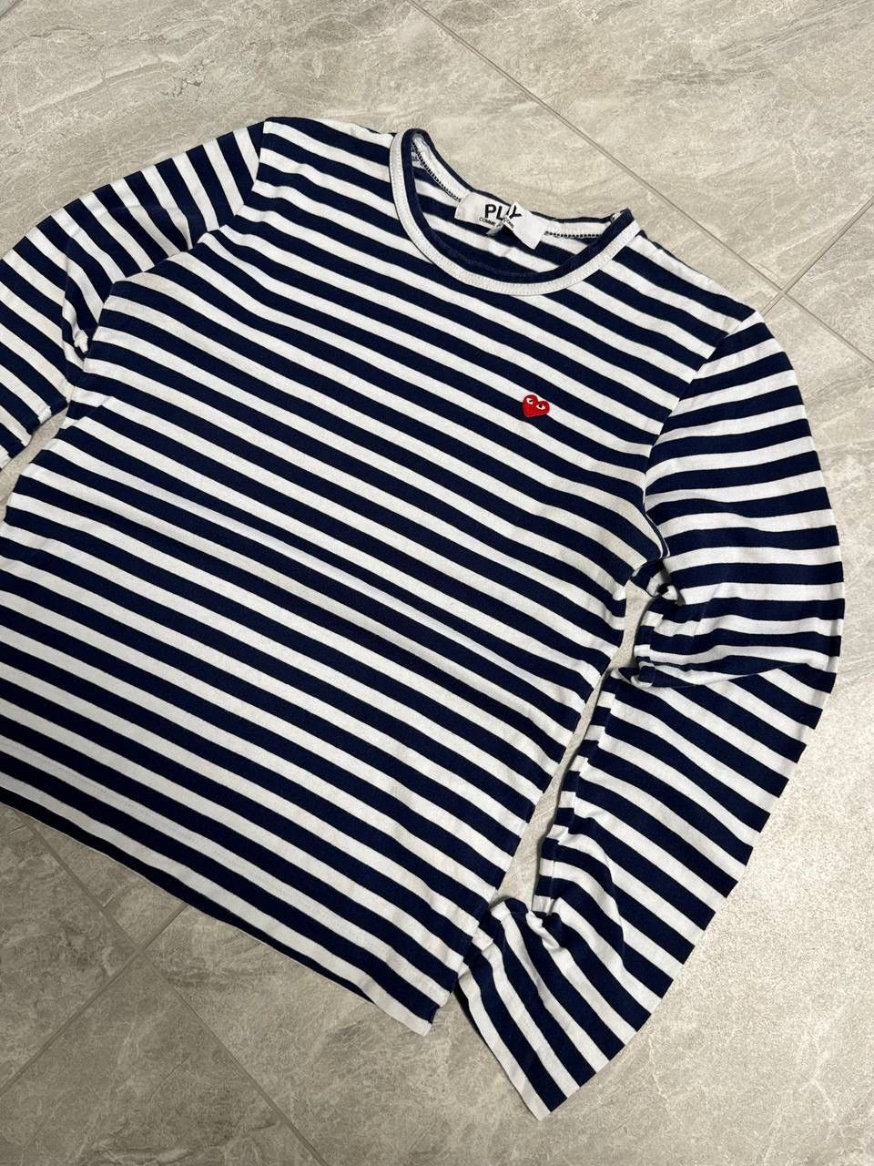Comme des Garcons Comme Des Garcons PLAY Heart Striped Sleeve T-Shirt Size S / US 4 / IT 40 - 2 Thumbnail