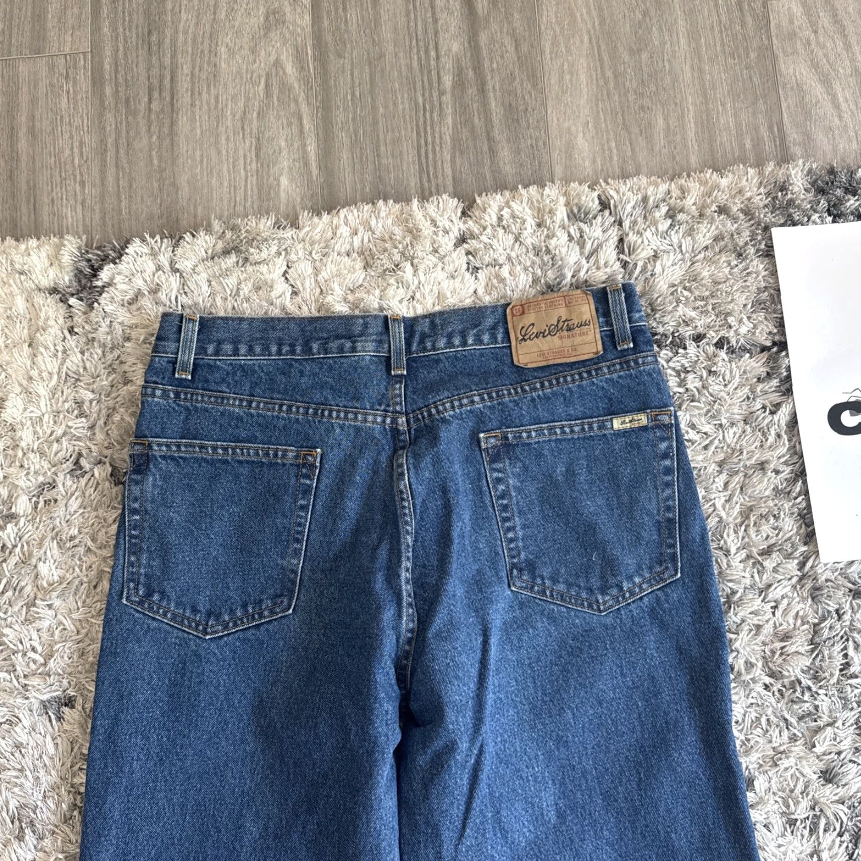 Levi's VINTAGE Levi’s Signature Relaxed Fit Jeans 36x32 Blue Denim Men Y2K Jeans Mens Size US 36 / EU 52 - 3 Thumbnail