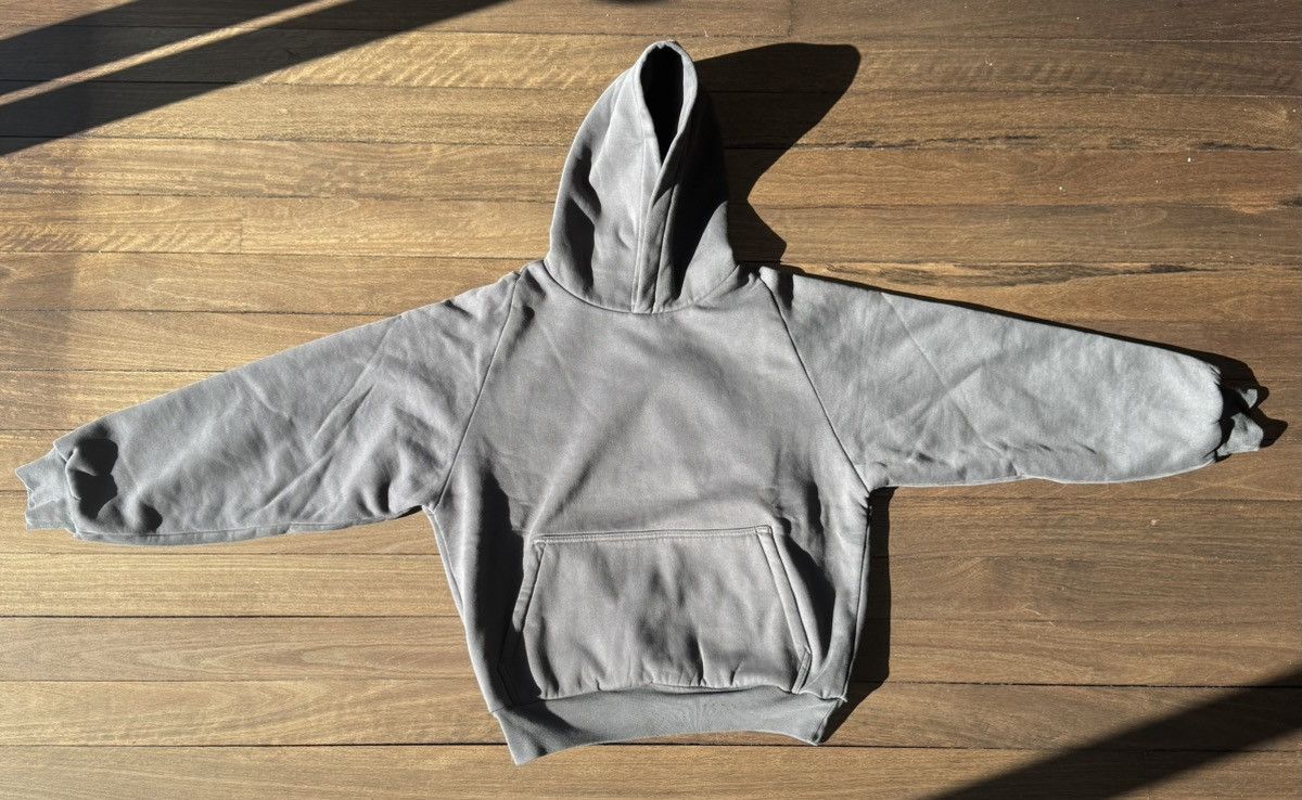 イージーギャップ　Shrunken Dove Hoodie dark Gray Yeezy Gap Engineered by Balenciaga Dove Hoodie Dark Grey