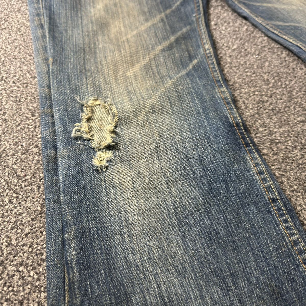 Hysteric Glamour 🇯🇵 Japanese Flared Y2k Root Three Dirty Wash Distressed Denim Size US 31 - 7 Thumbnail