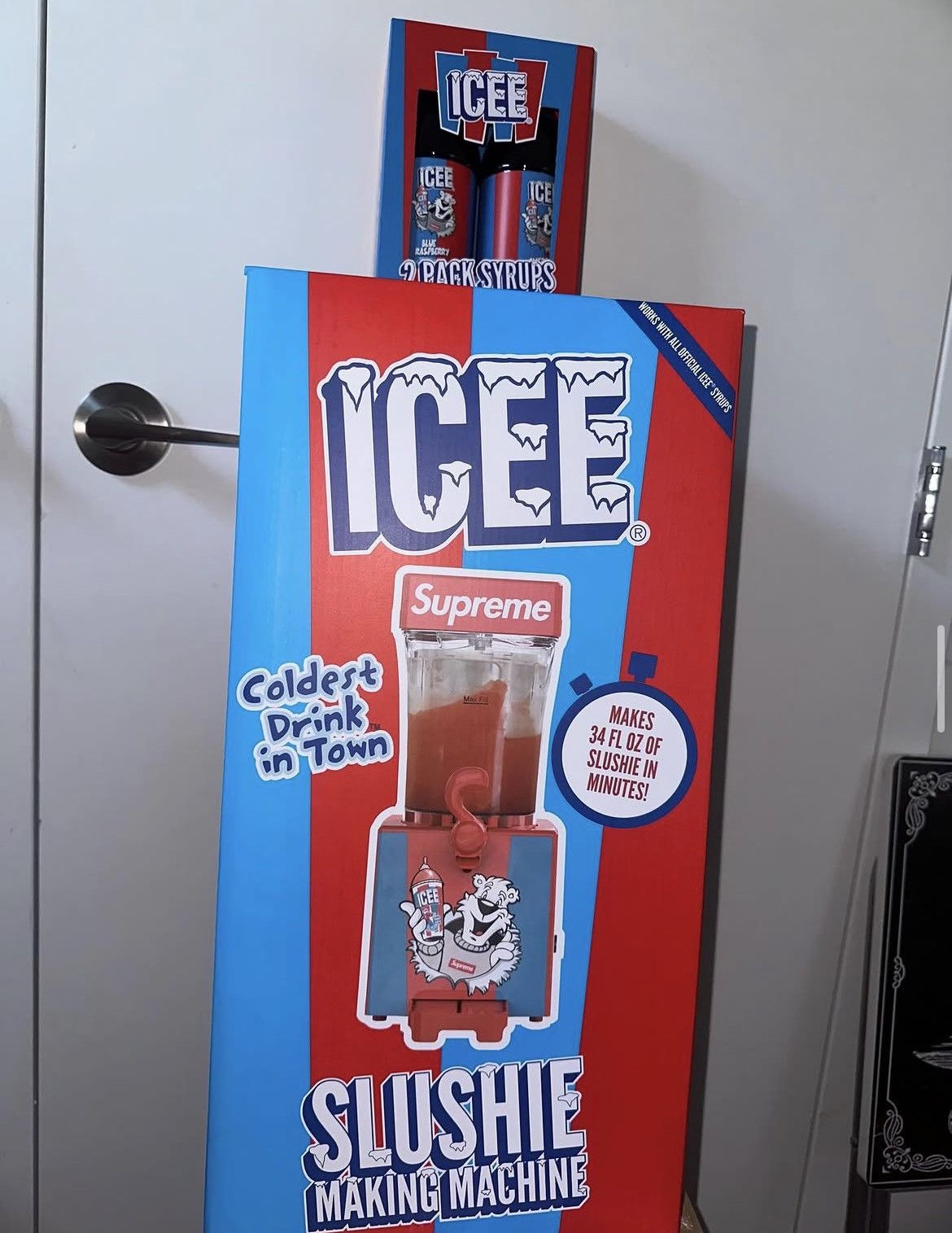 Supreme Supreme ICEE Slushie Machine (SS24) Size ONE SIZE - 1 Preview