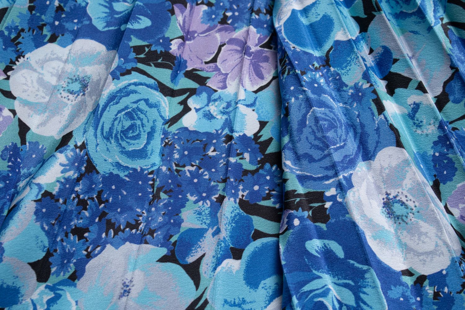 Balenciaga Balenciaga, floral printed pleated midi skirt Size 28" / US 6 / IT 42 - 5 Thumbnail