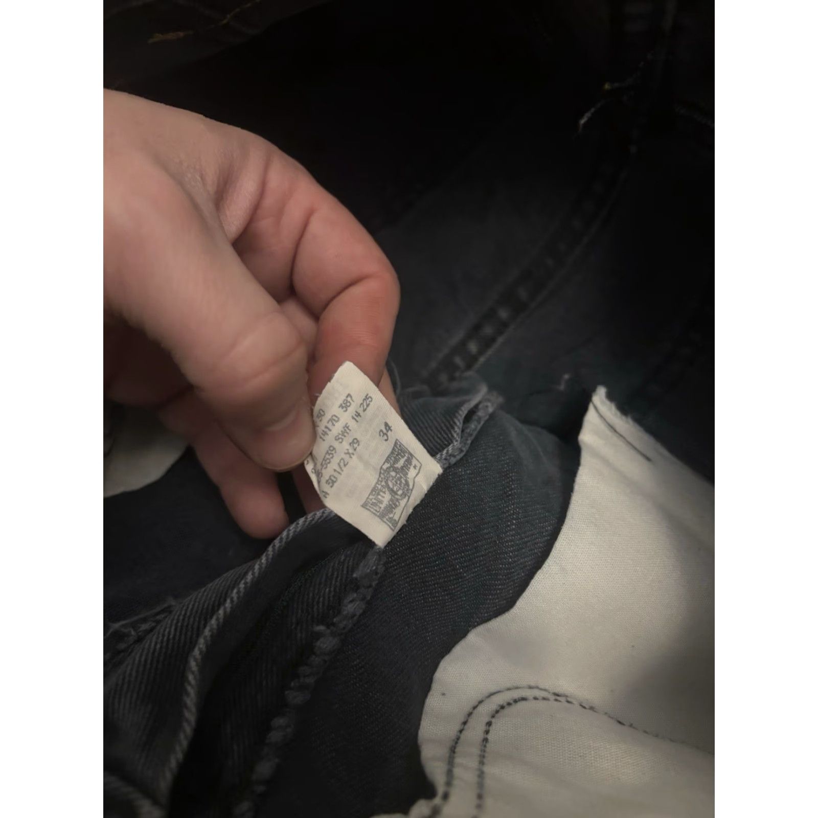 Lee VINTAGE Lee Jeans Women 90s 28 in Waist 12 Regular Inseam 30 Black Riveted Straight Mom Jeans Size 12 Mens Womens Girls? Size 28" / US 6 / IT 42 - 2 Thumbnail