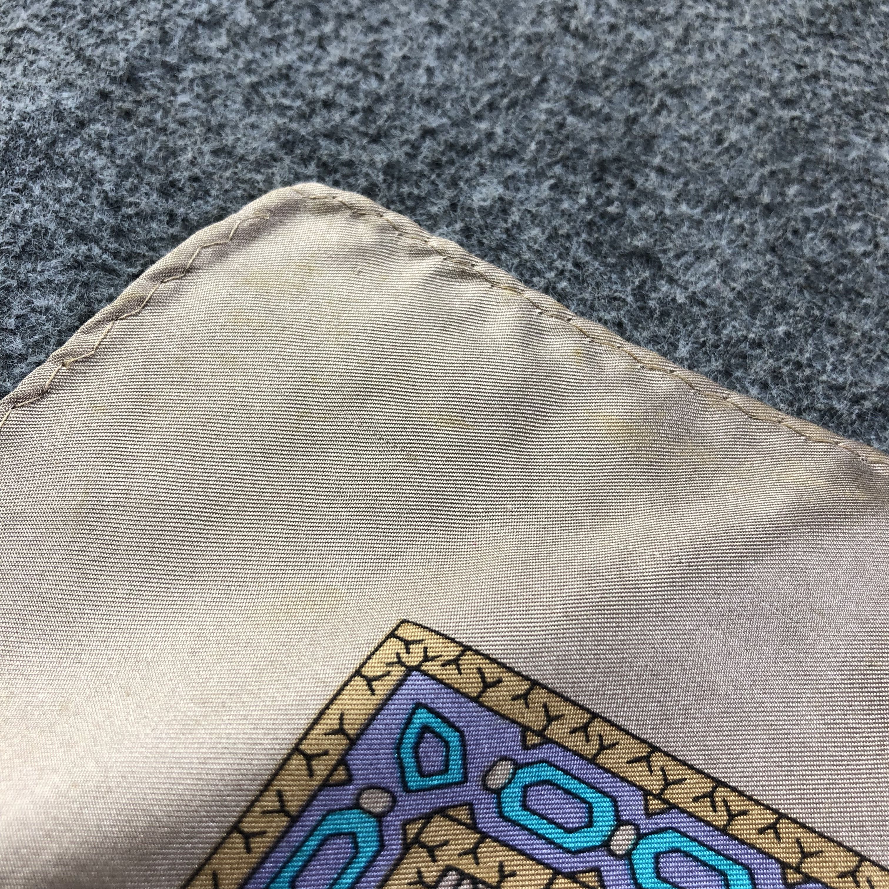 Vintage Luxury Floral Silk Scarf M736 Size ONE SIZE - 6 Thumbnail