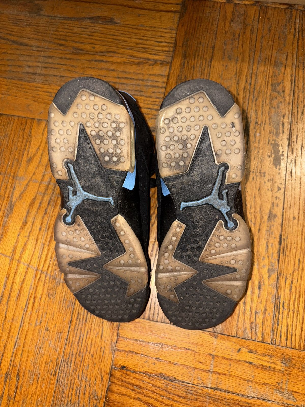 Jordan Brand Jordan Retro 6-UNC- Gradeschool (GS) Size US 5 / EU 37 - 3 Thumbnail
