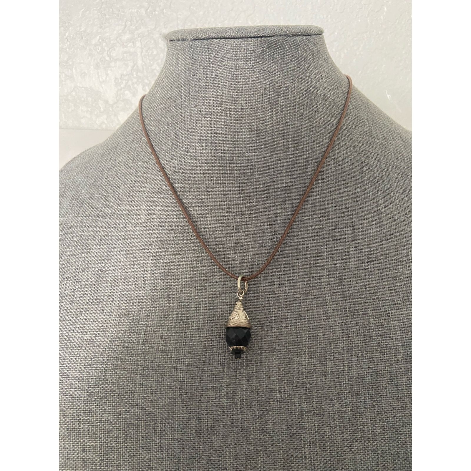 Handmade black pendant necklace Size ONE SIZE - 1 Thumbnail