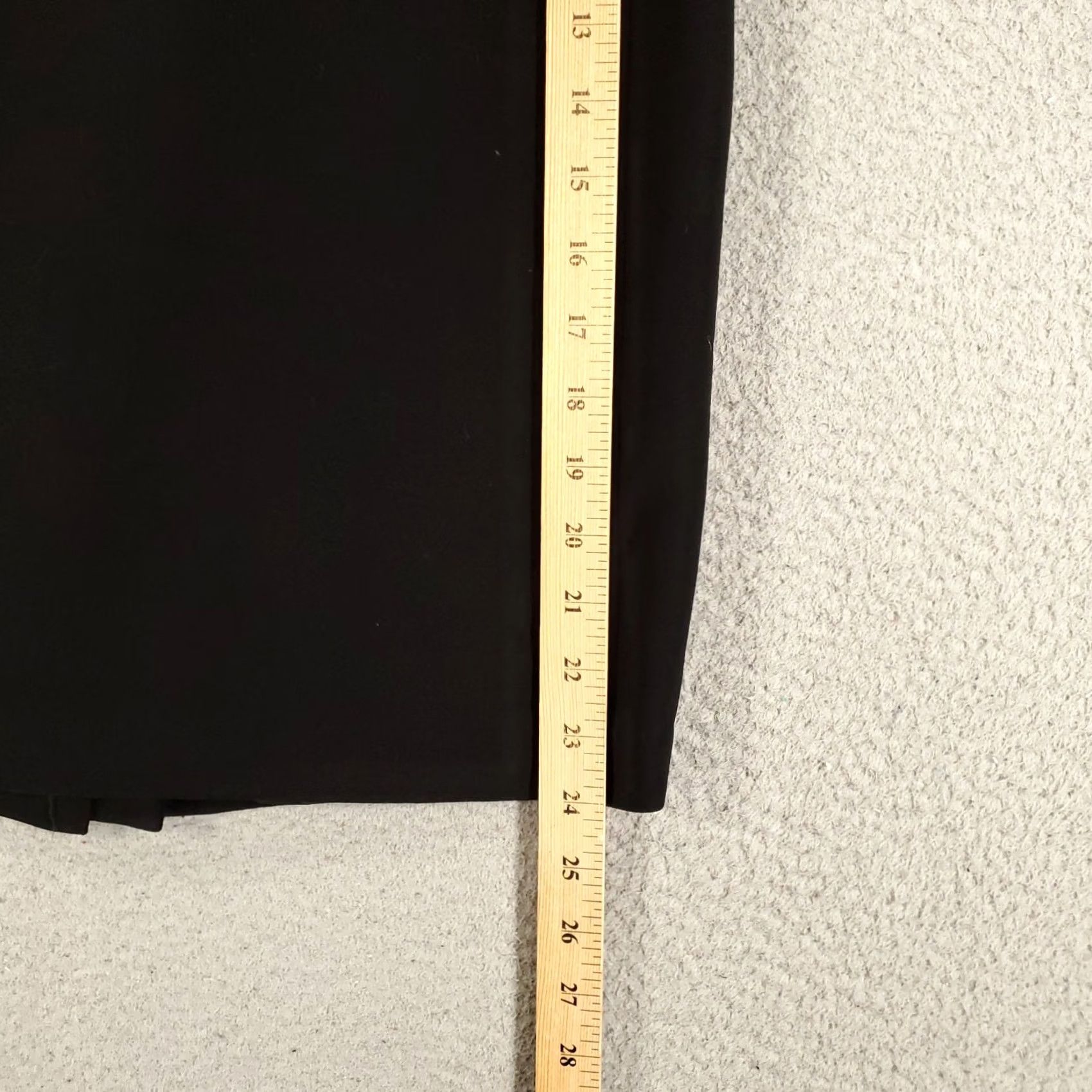 Vintage Tahari Skirt Womens Size 10 Black Lined Midi Knee Length Size 32" / US 10 / IT 46 - 3 Thumbnail