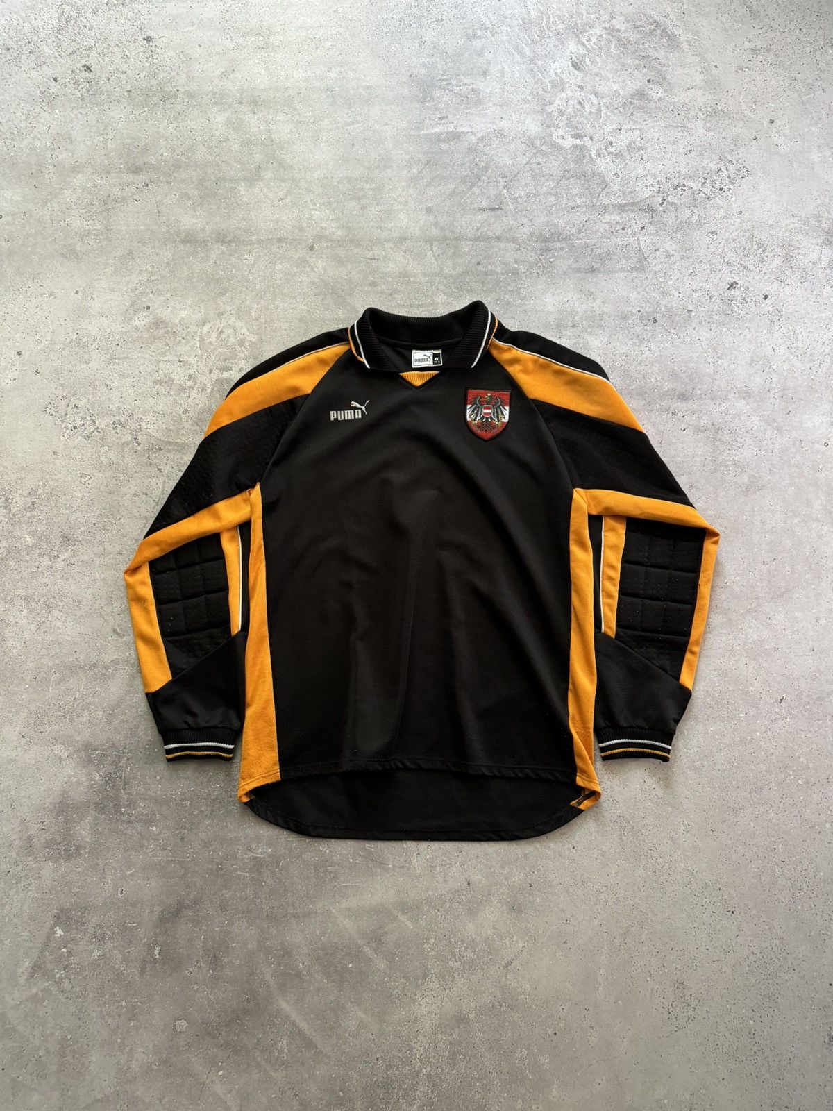 image of 1998/02 Puma Austria Goalkeeper Soccer Jersey in Black/Orange, Men's (Size XL)