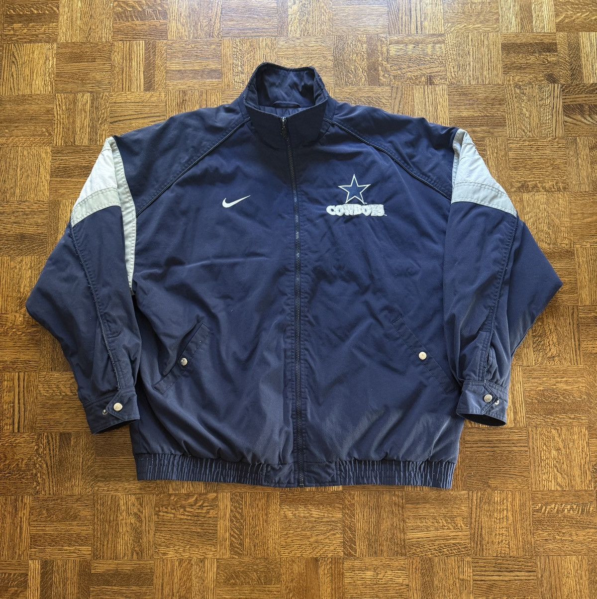 Nike Vintage 90s Nike Dallas Cowboys Puffer Jacket Coat Size US XXL / EU 58 / 5 - 1 Thumbnail