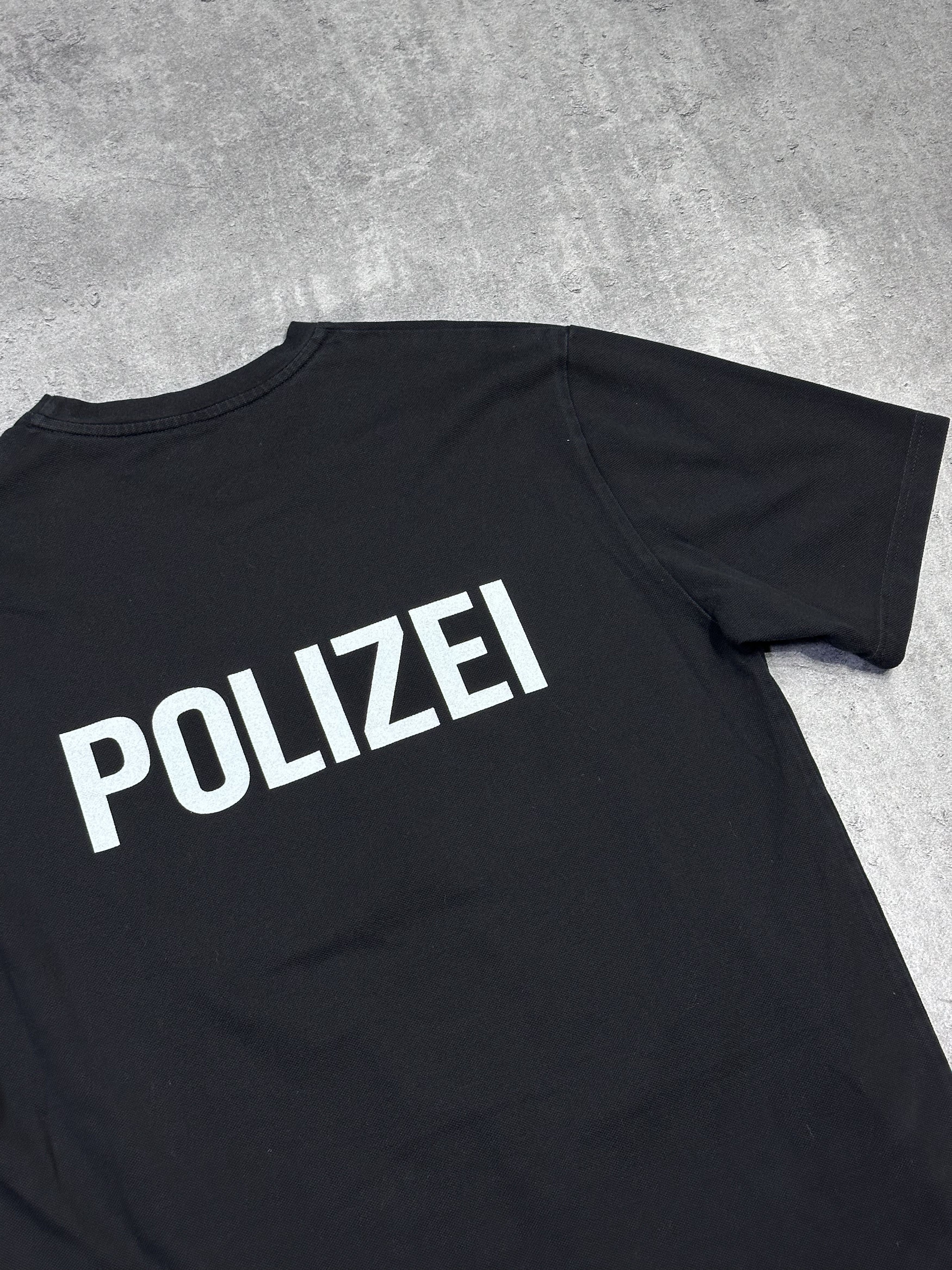 Vintage Trigema black polizei tshirt tactical vetemens inspiration Size US L / EU 52-54 / 3 - 2 Thumbnail