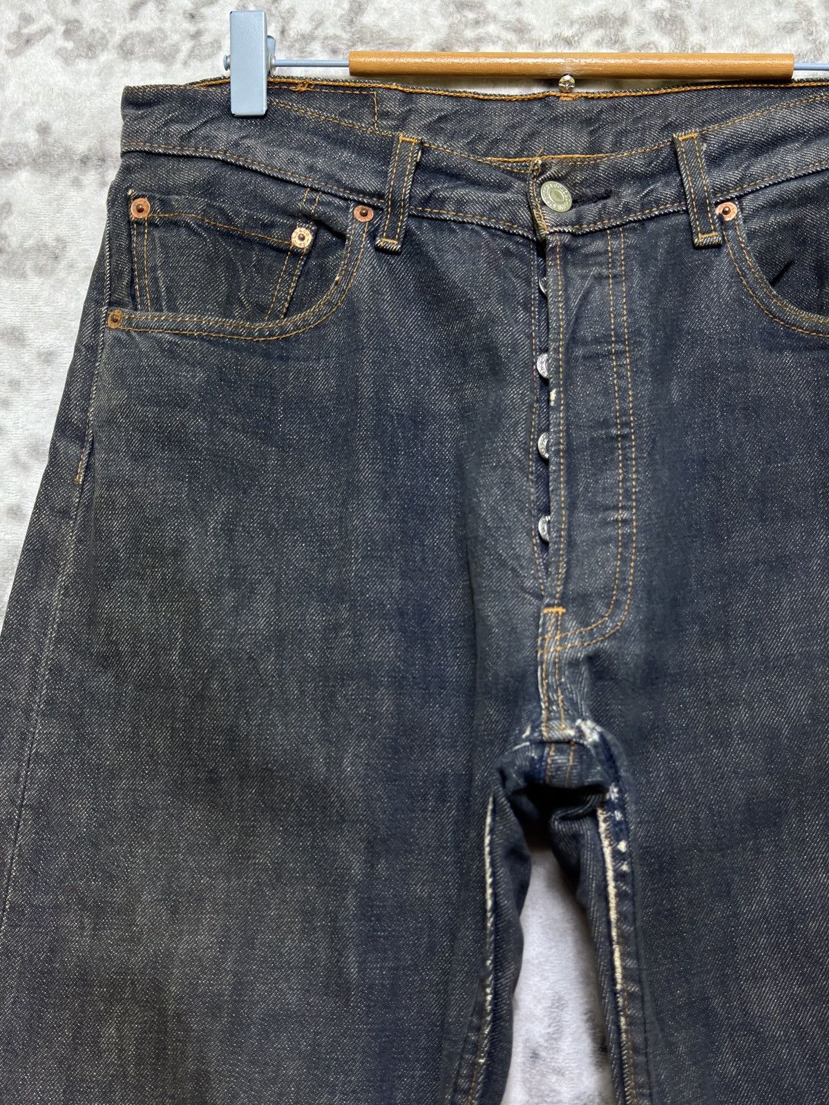 Levi's Vintage Levi's 501 Distressed classic straight-leg cut Size US 31 - 4 Thumbnail