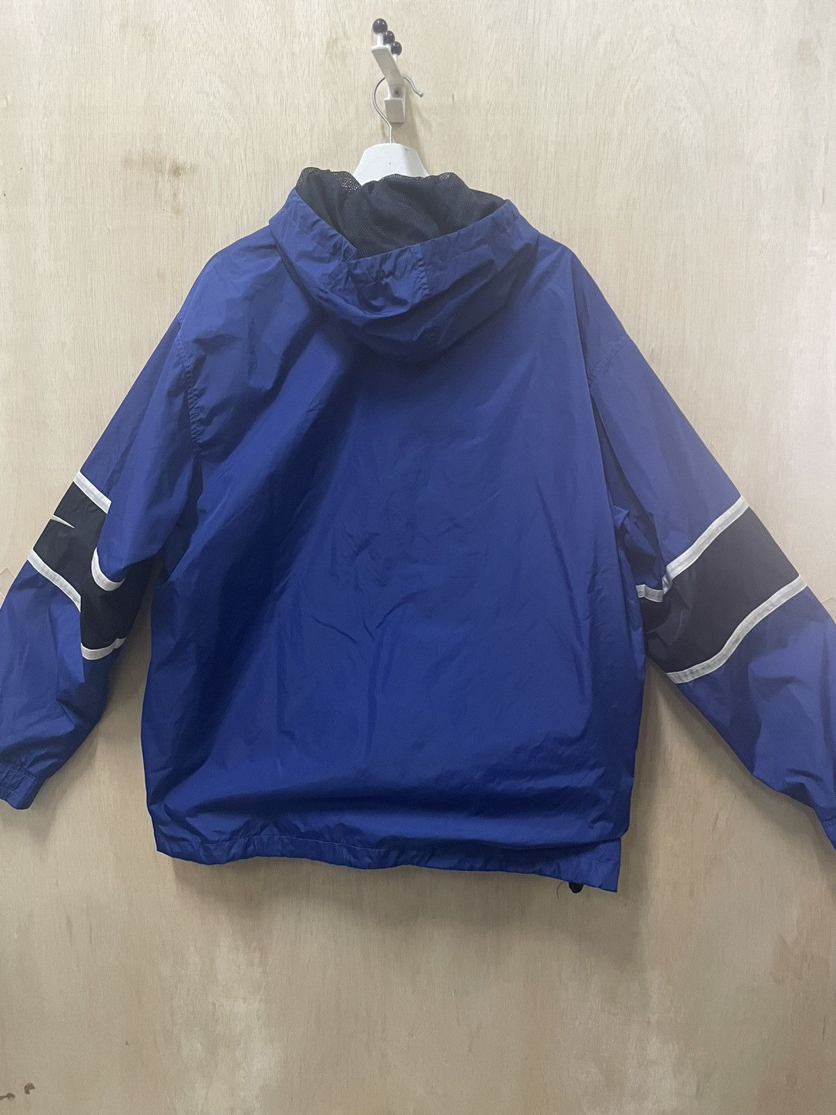Nike × Vintage Vintage Nike Black Blue Windbreaker Size US L / EU 52-54 / 3 - 4 Thumbnail
