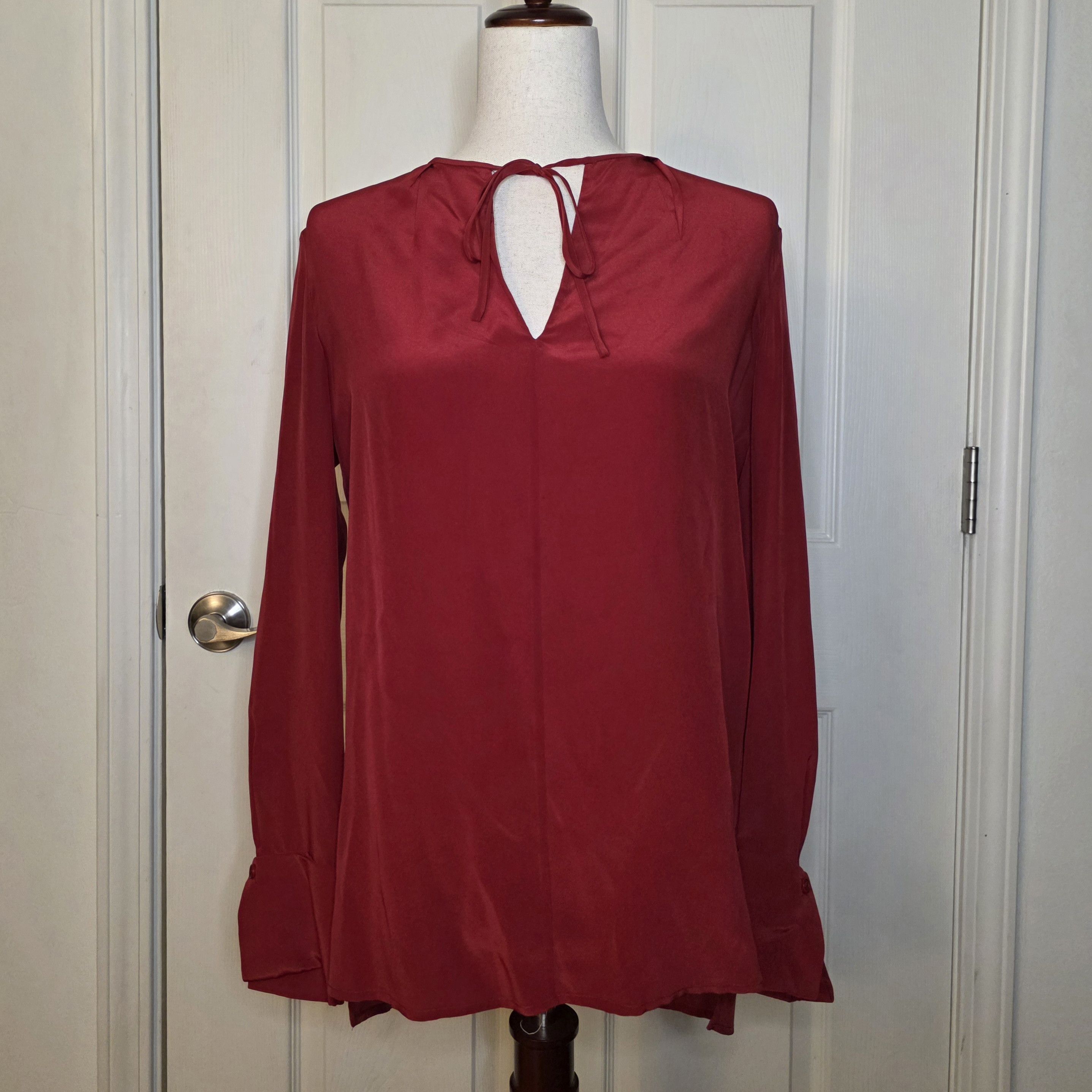 Diane von Furstenberg Diane Von Furstenberg Red Silk Blouse Size XS / US 0-2 / IT 36-38 - 1 Thumbnail