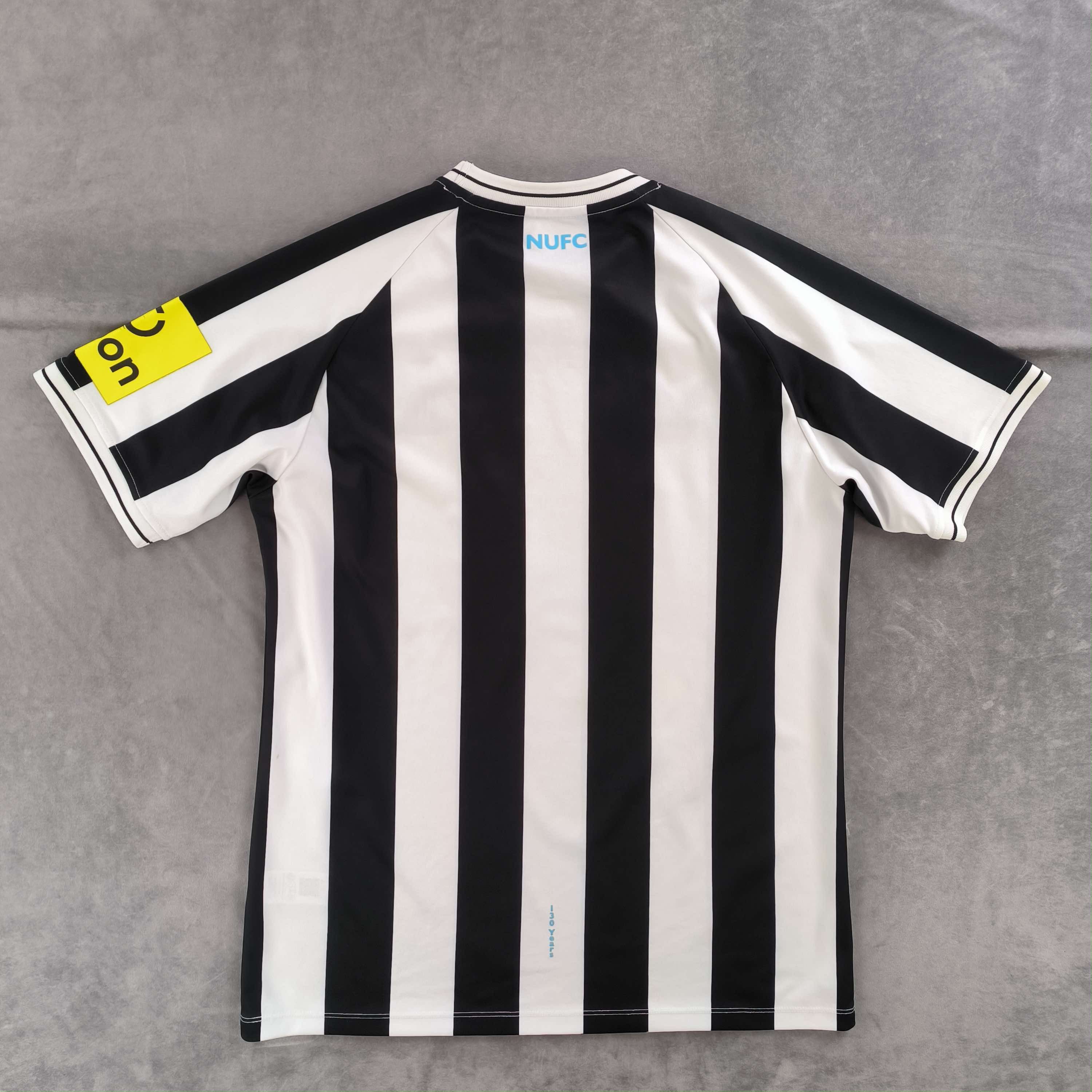 Castore Newcastle United 2022-23 Castore home football jersey size L Size US L / EU 52-54 / 3 - 2 Thumbnail