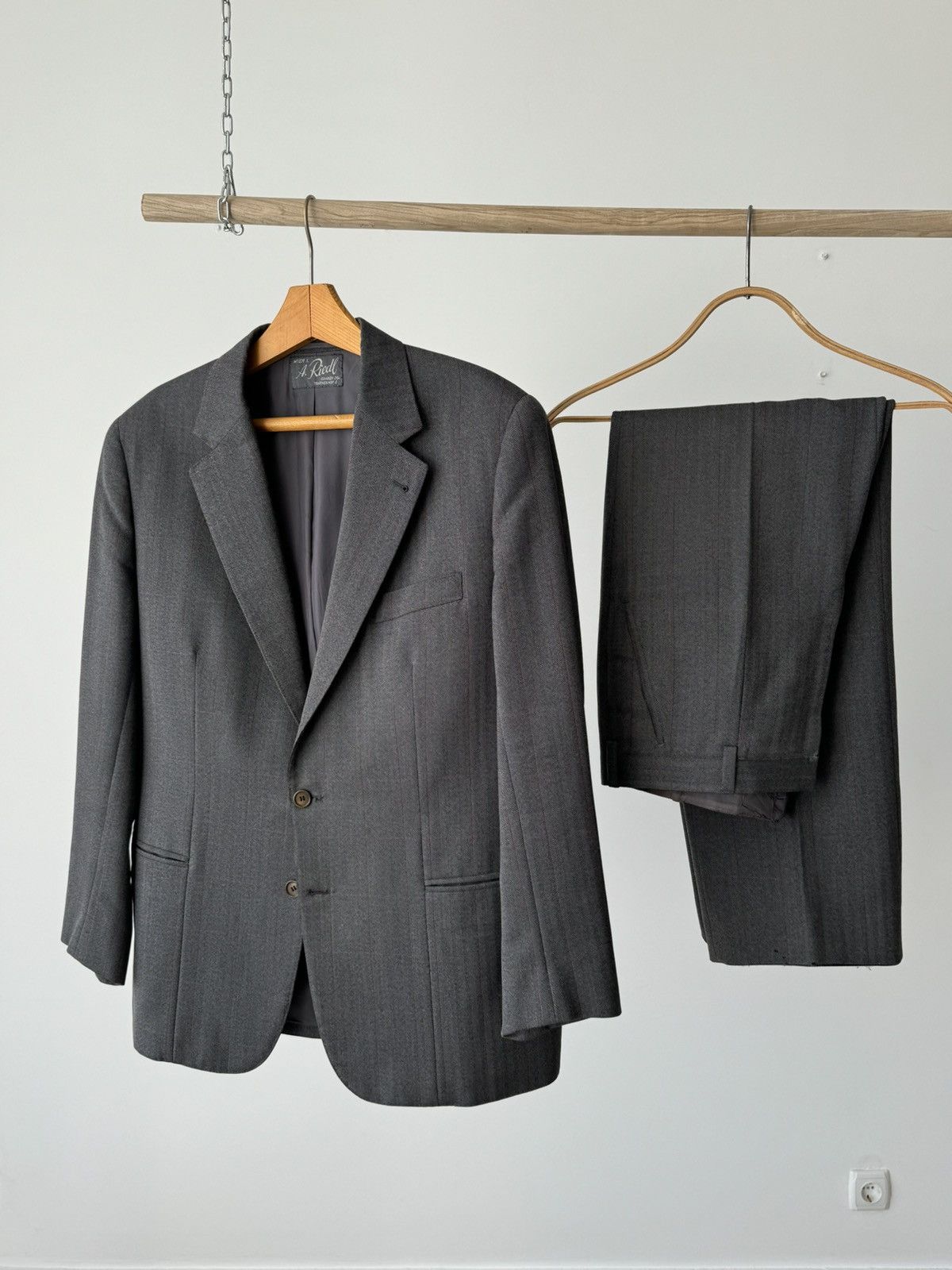 Vintage 1960s Austrian Style Single Breasted HBT Two Button Suit Size 42R - 3 Thumbnail