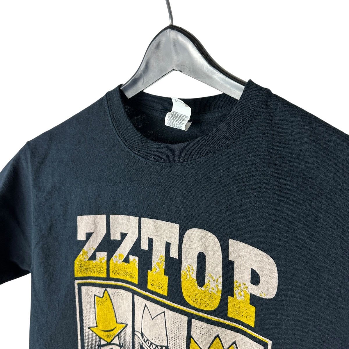 Band Tees Mens Y2K ZZ Top 2019 Rock Band Tour Shirt Size US S / EU 44-46 / 1 - 7 Thumbnail