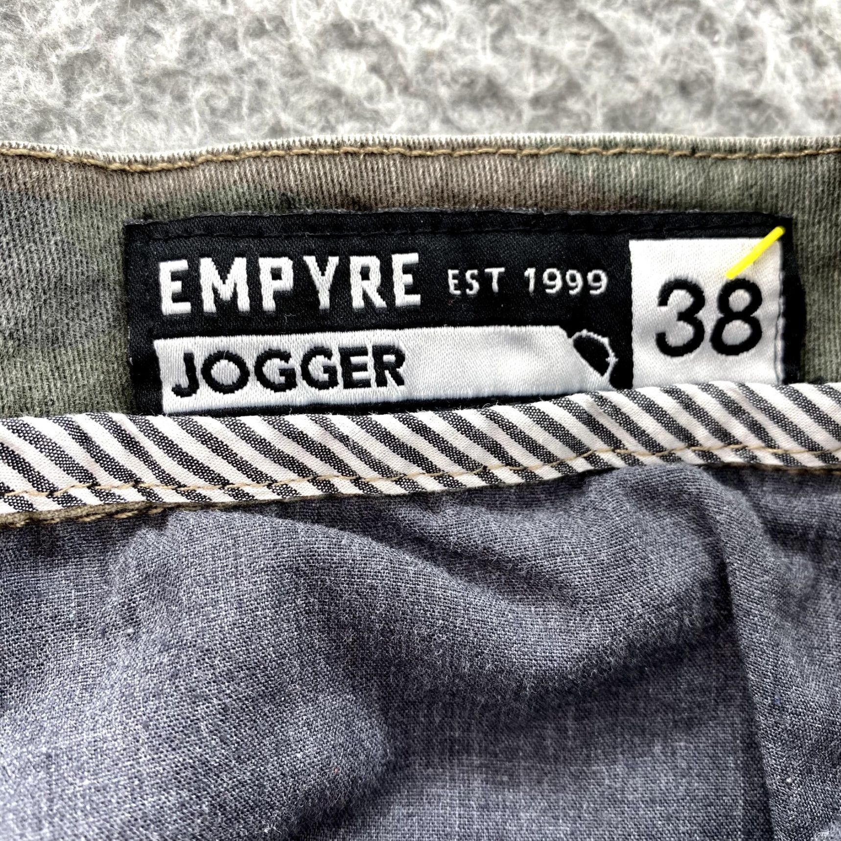 Empyre Empyre Cargo Jogger Pant Men 38x28* Camo Baggy Military Utility Streetwear Skate Shirt? Size US 38 / EU 54 - 7 Thumbnail