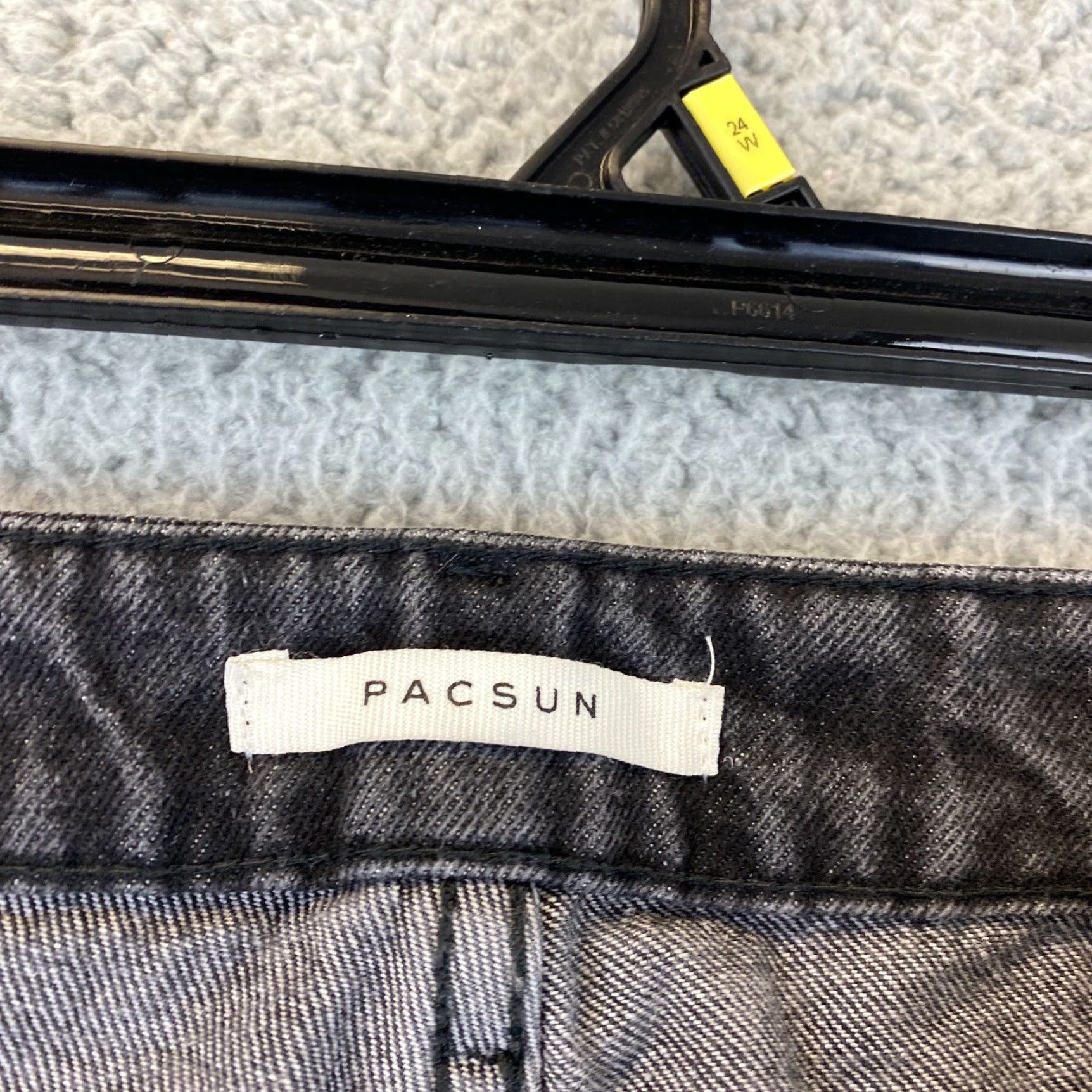 Pacsun VINTAGE PacSun Mom Jeans Black Acid Wash Size 30 Womens Regular Waist Inseam 28 inches Size 30" / US 8 / IT 44 - 6 Thumbnail