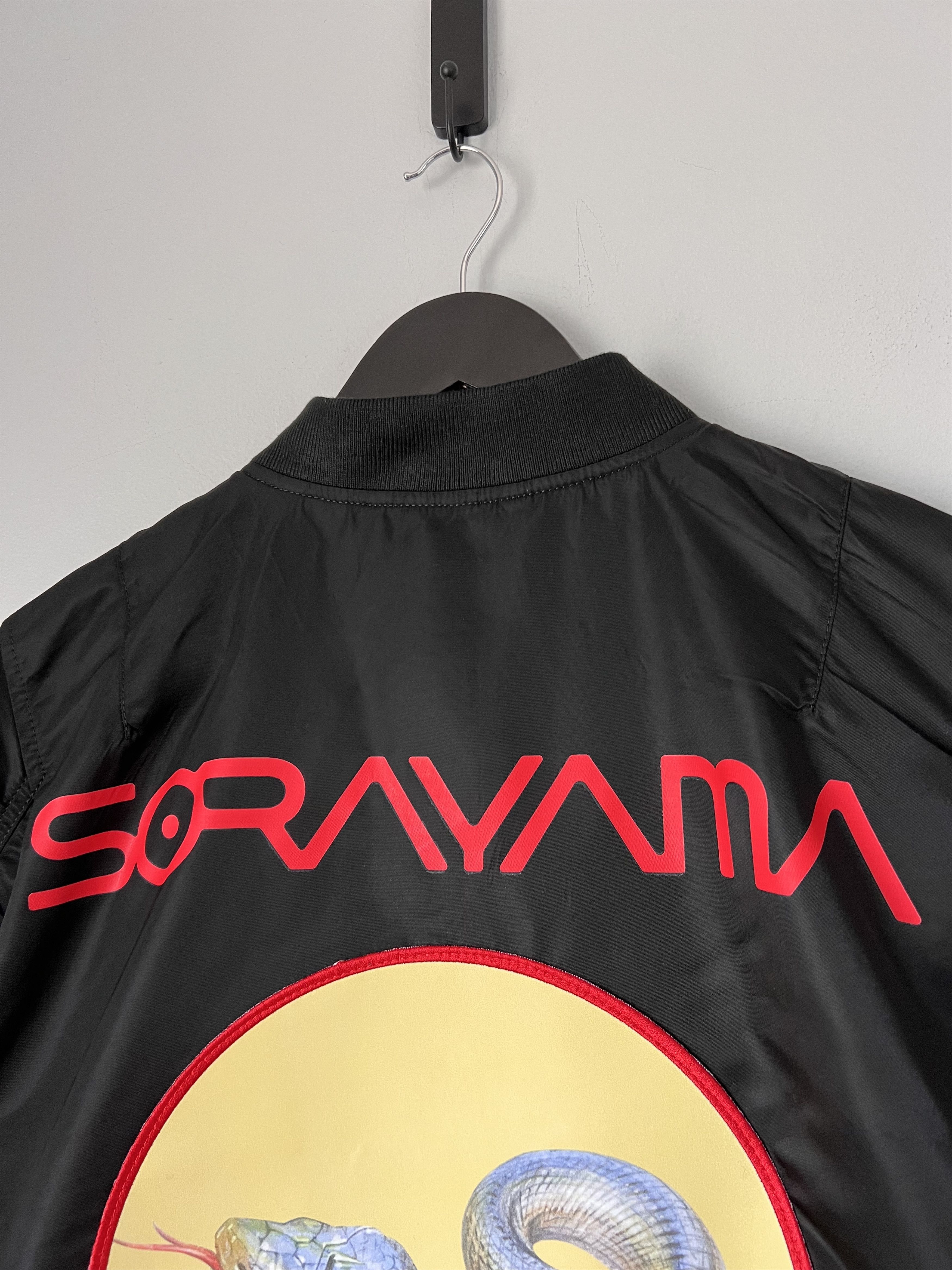 +44 +44 Hajime Sorayama Alpha Industries Snake Bomber Jacket Size US XL / EU 56 / 4 - 2 Thumbnail