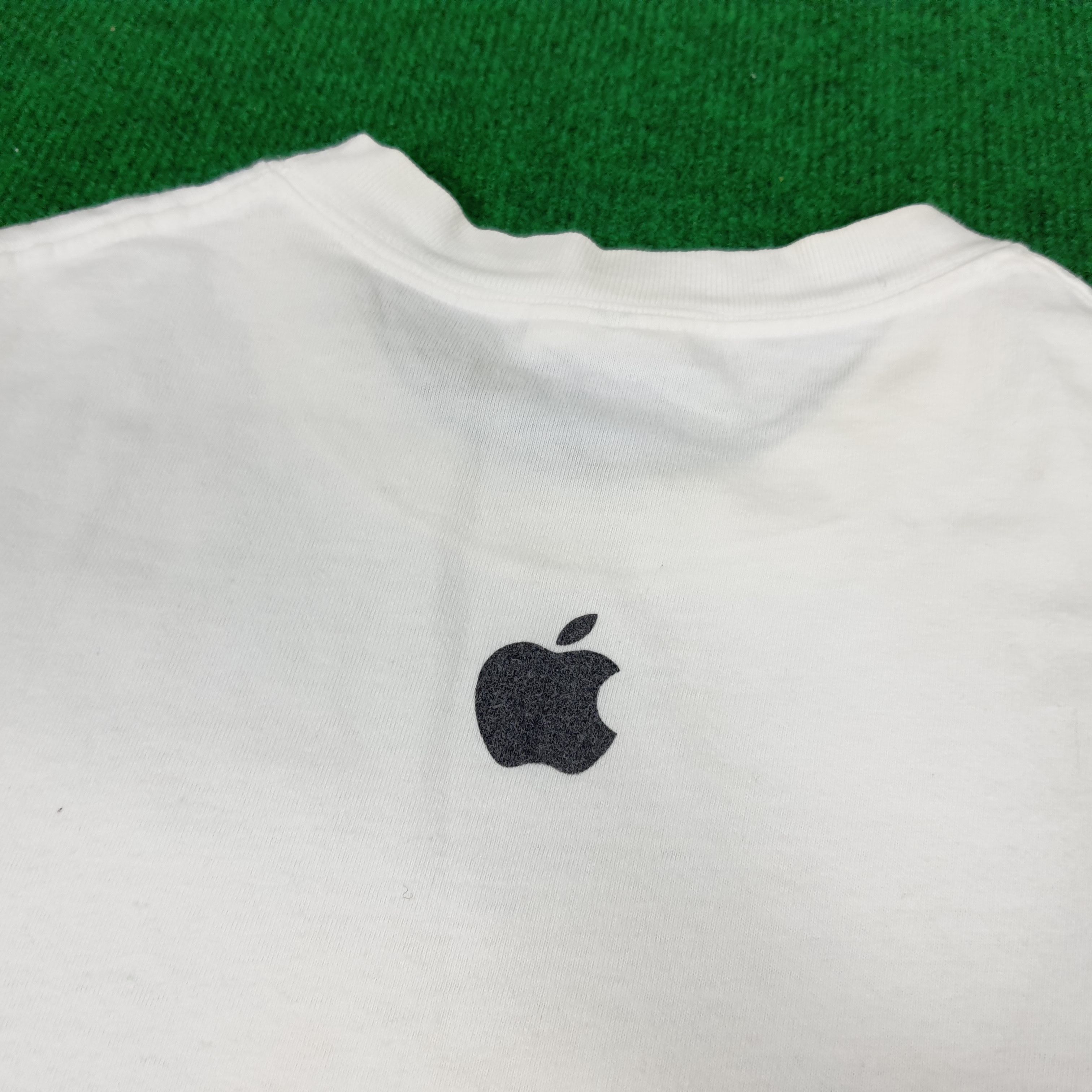 Apple Vintage Mac Apple America Product T-shirt Size US M / EU 48-50 / 2 - 4 Thumbnail
