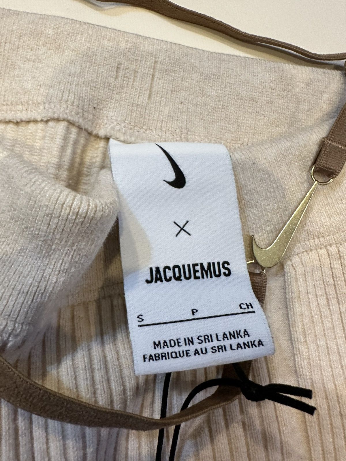 Jacquemus × Nike Nike x Jacquemus Women's Shorts Size 26" / US 2 / IT 38 - 2 Thumbnail