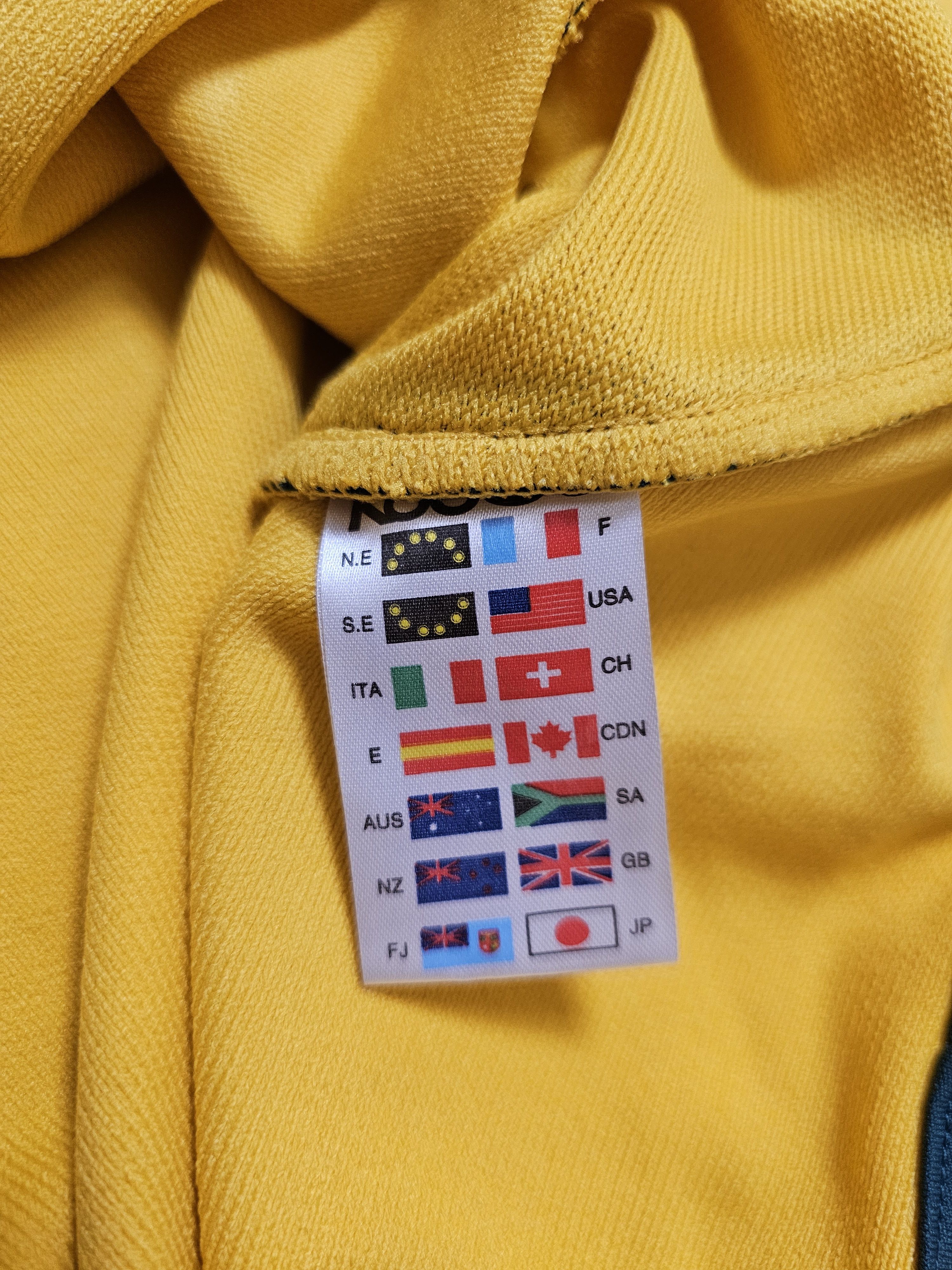 Vintage AUSTRALIA RUGBY JERSEY 2010 WORLD CUP UNION RUGBY JERSEY Size US S / EU 44-46 / 1 - 8 Thumbnail