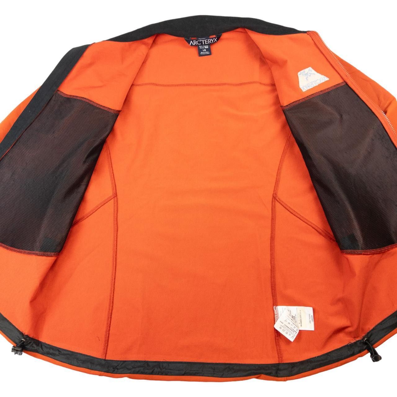 Arc'teryx Vintage Arcteryx Zip Up Jacket Size L Size US L / EU 52-54 / 3 - 5 Thumbnail