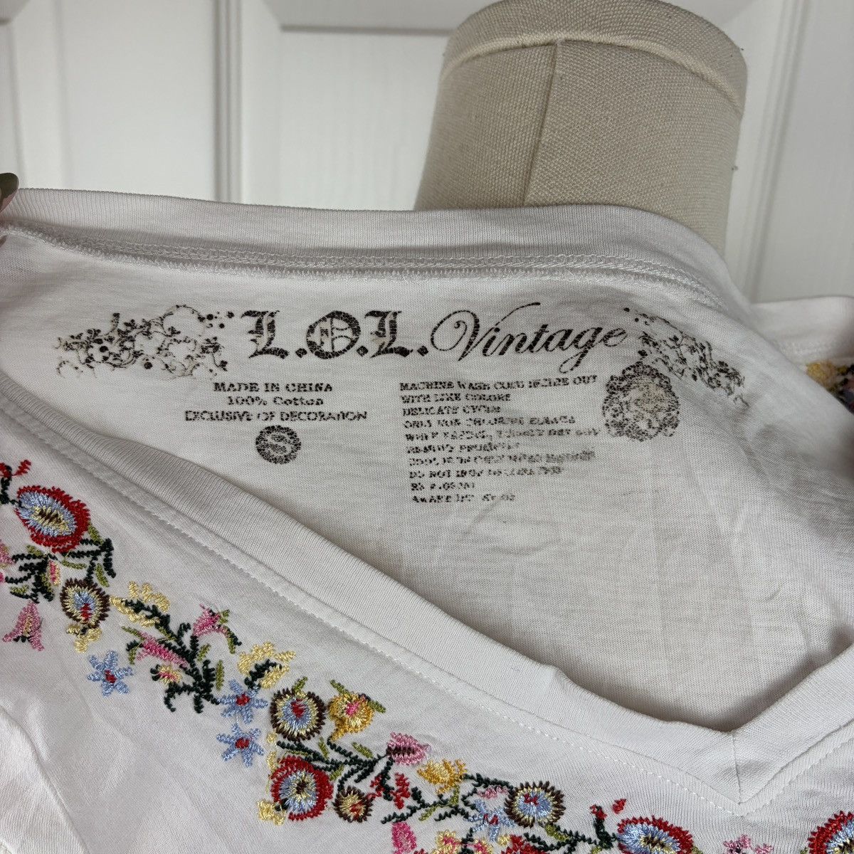 Other lol vintage white floral embroidered tshirt Size S / US 4 / IT 40 - 5 Thumbnail