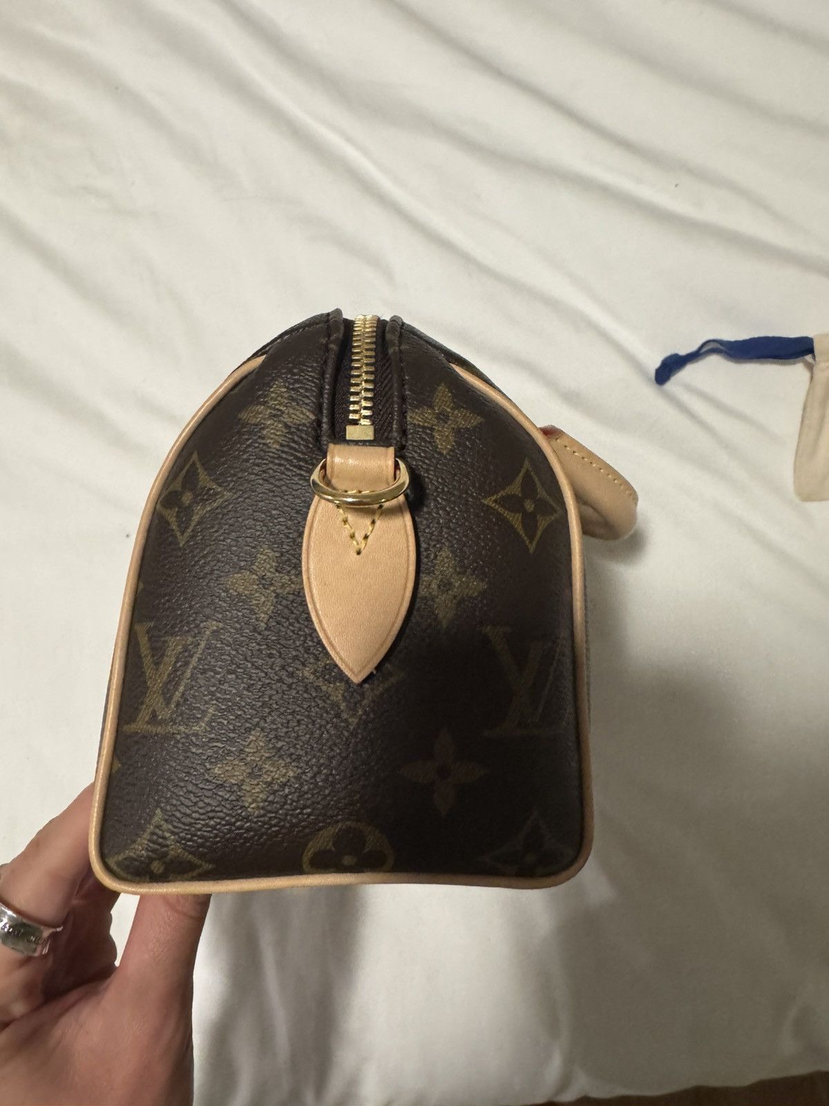Louis Vuitton Speedy 20 - like new condition, used once, original tag+bags Size ONE SIZE - 5 Thumbnail