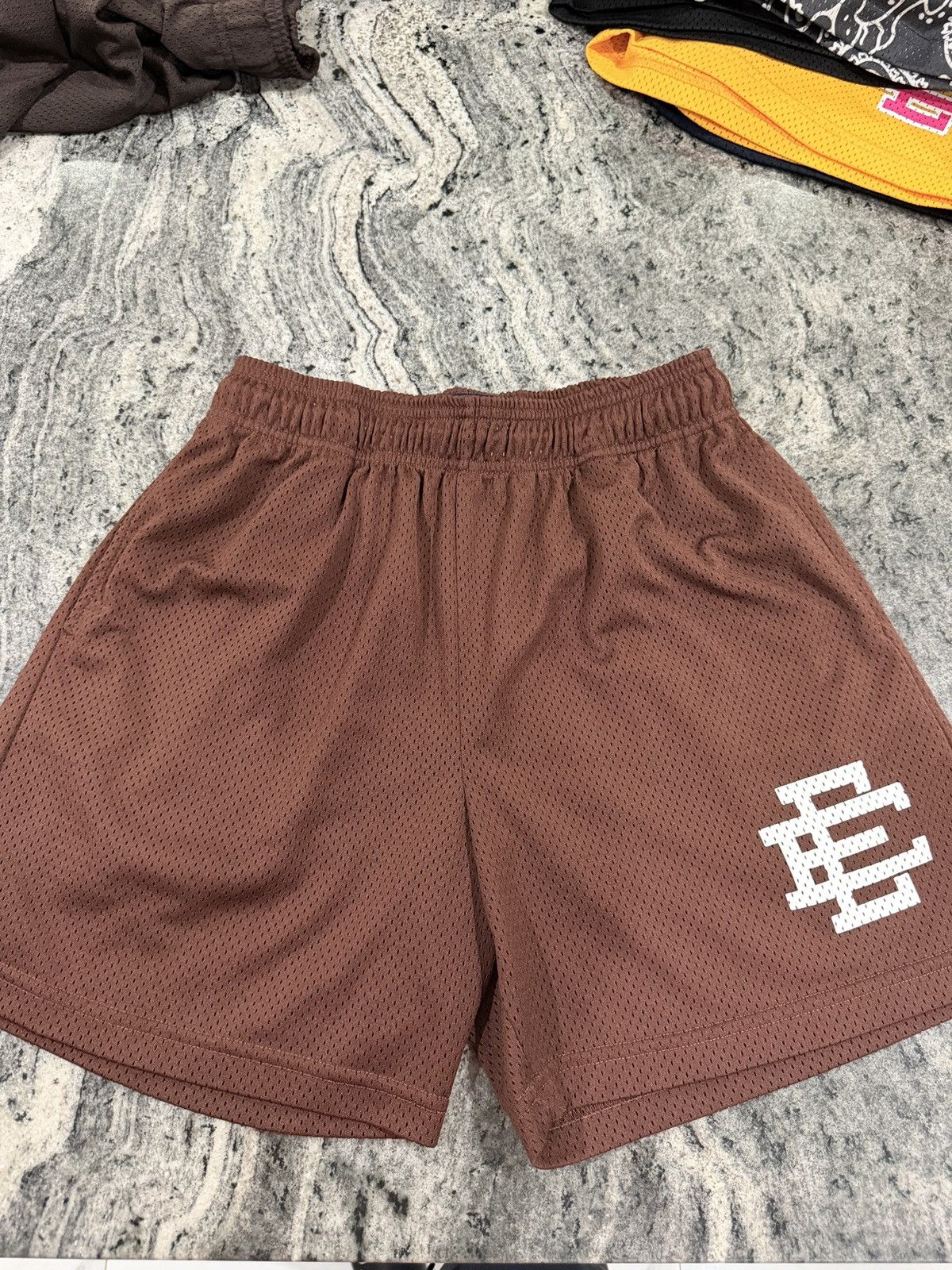 Eric Emanuel Eric Emanuel Brown Shorts Size US 32 / EU 48 - 2 Thumbnail