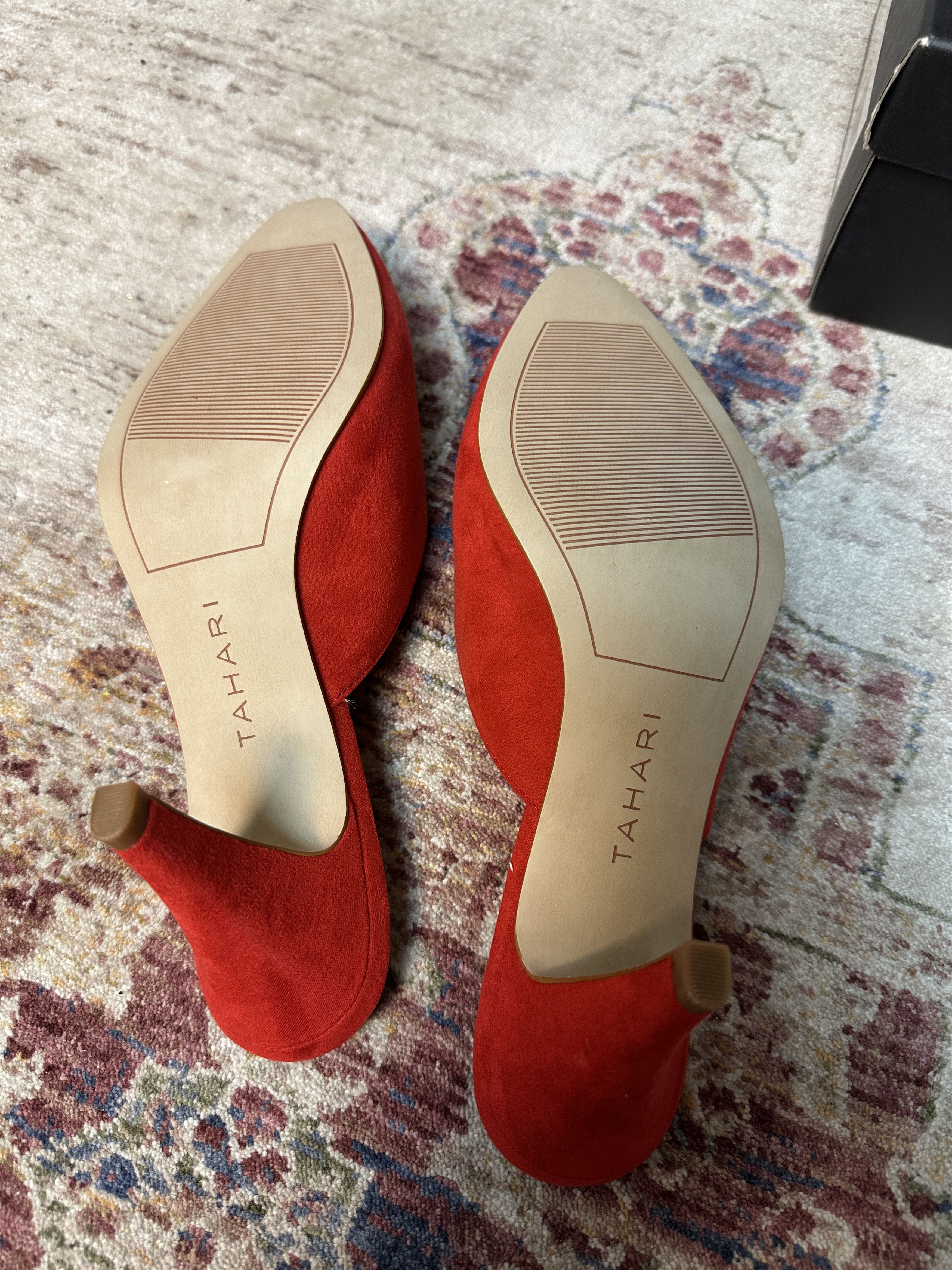 Elie Tahari Tahari TA-Newbury Women's Poppy Red Closed Toe Sandals Size US 7.5 / IT 37.5 - 6 Thumbnail