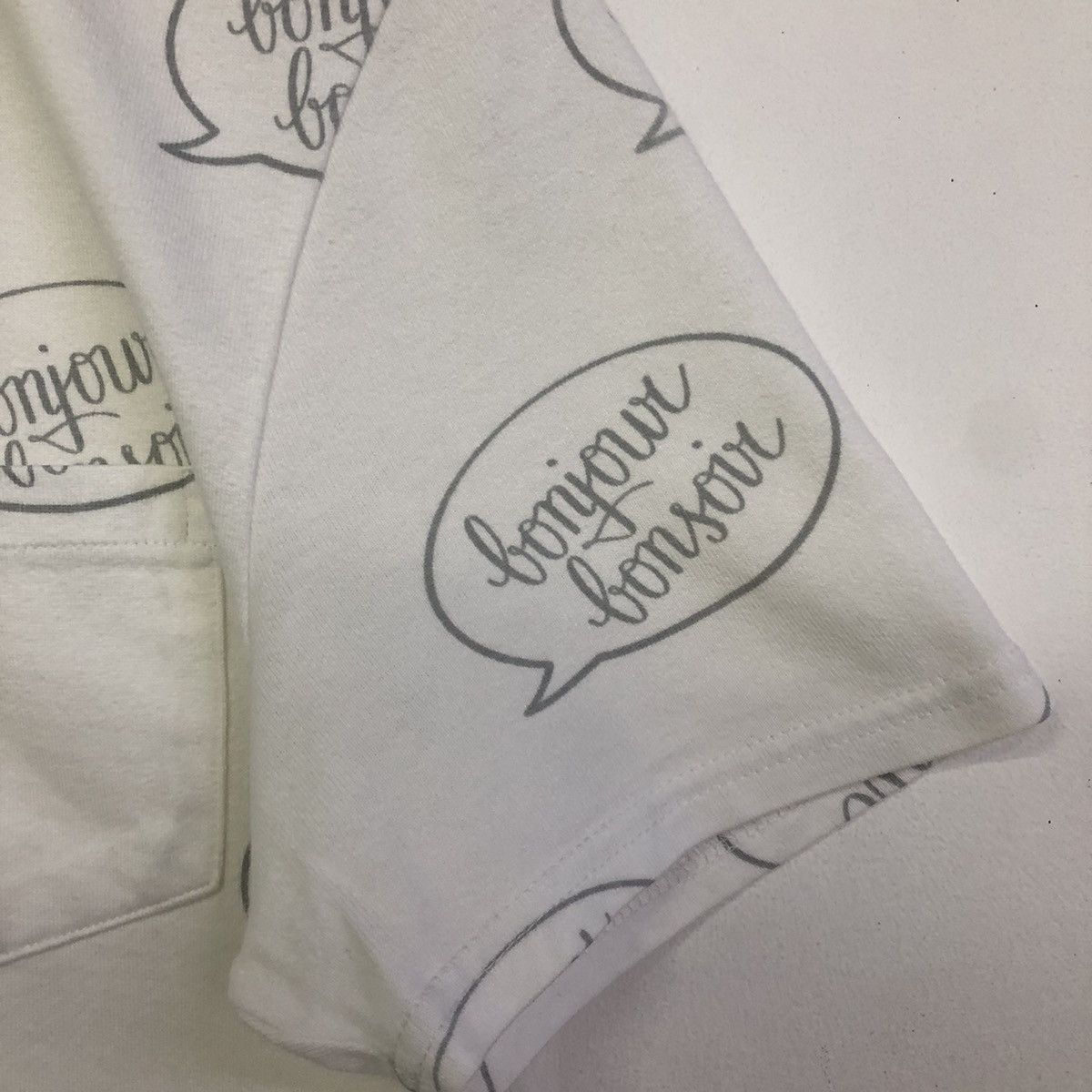 Japanese Brand Bonjour Bonsoir Fullprint Pocket Design Tshirt Size US S / EU 44-46 / 1 - 5 Thumbnail