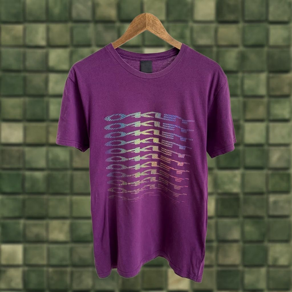 Oakley VINTAGE Oakley Logo Purple T Shirt M Men Shirt Mens 90s Vintage Graphic Print Cotton Short Sleeve Casual Streetwear Size US M / EU 48-50 / 2 - 1 Thumbnail