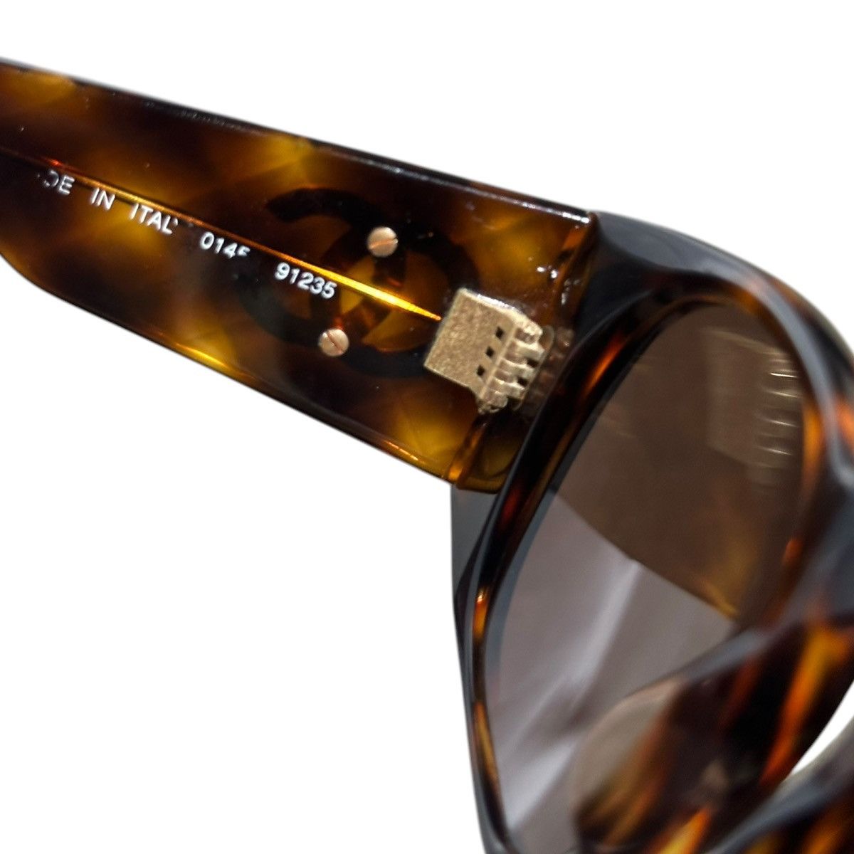 Chanel Tortoise quilted logo sunglasses Size ONE SIZE - 4 Thumbnail