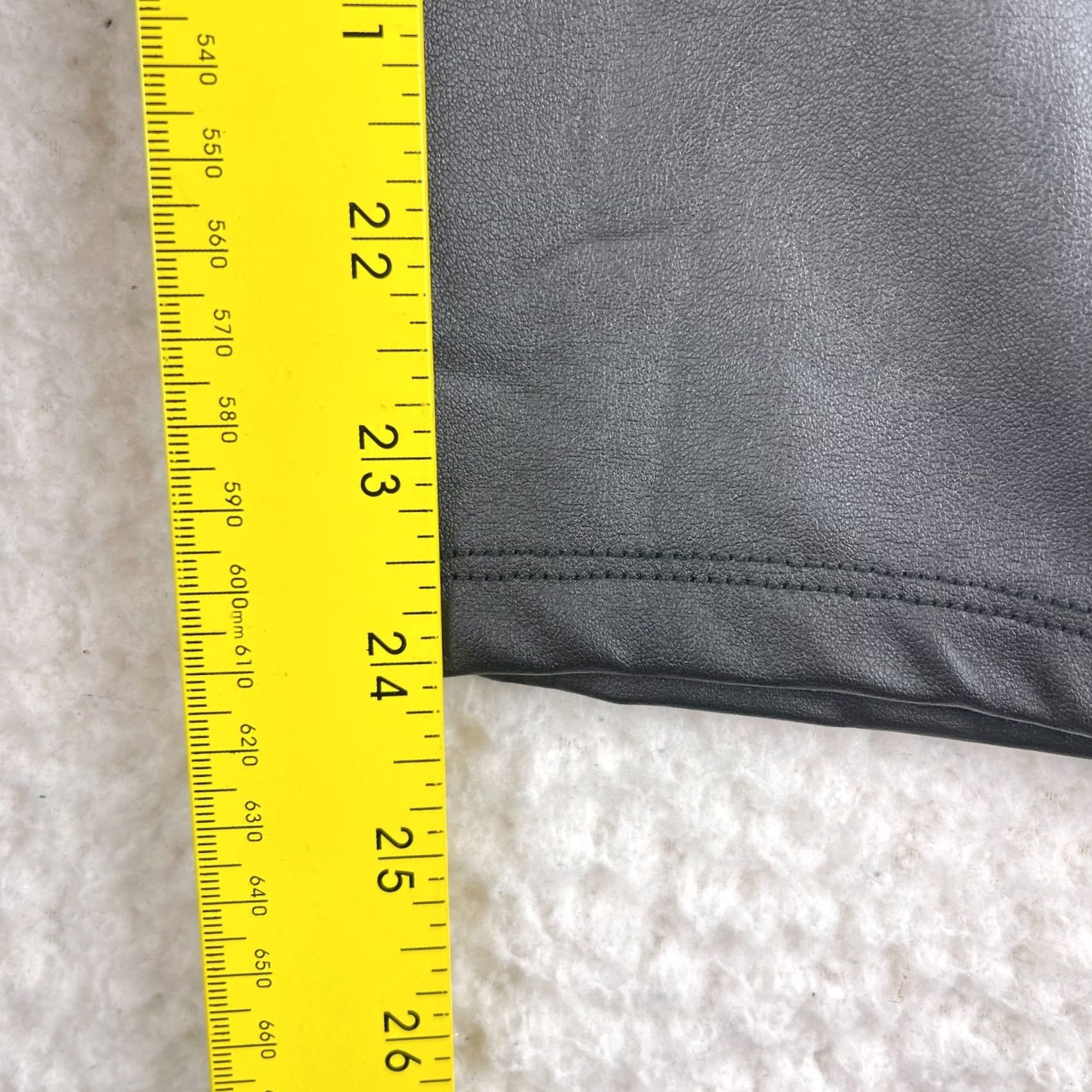 Torrid Torrid Black Pull On Elastic Waist Faux Leather Pants Womens 4X Skinny Leg Casual/Party/Cocktail Footwear Items Size 40" / US 18 - 7 Thumbnail