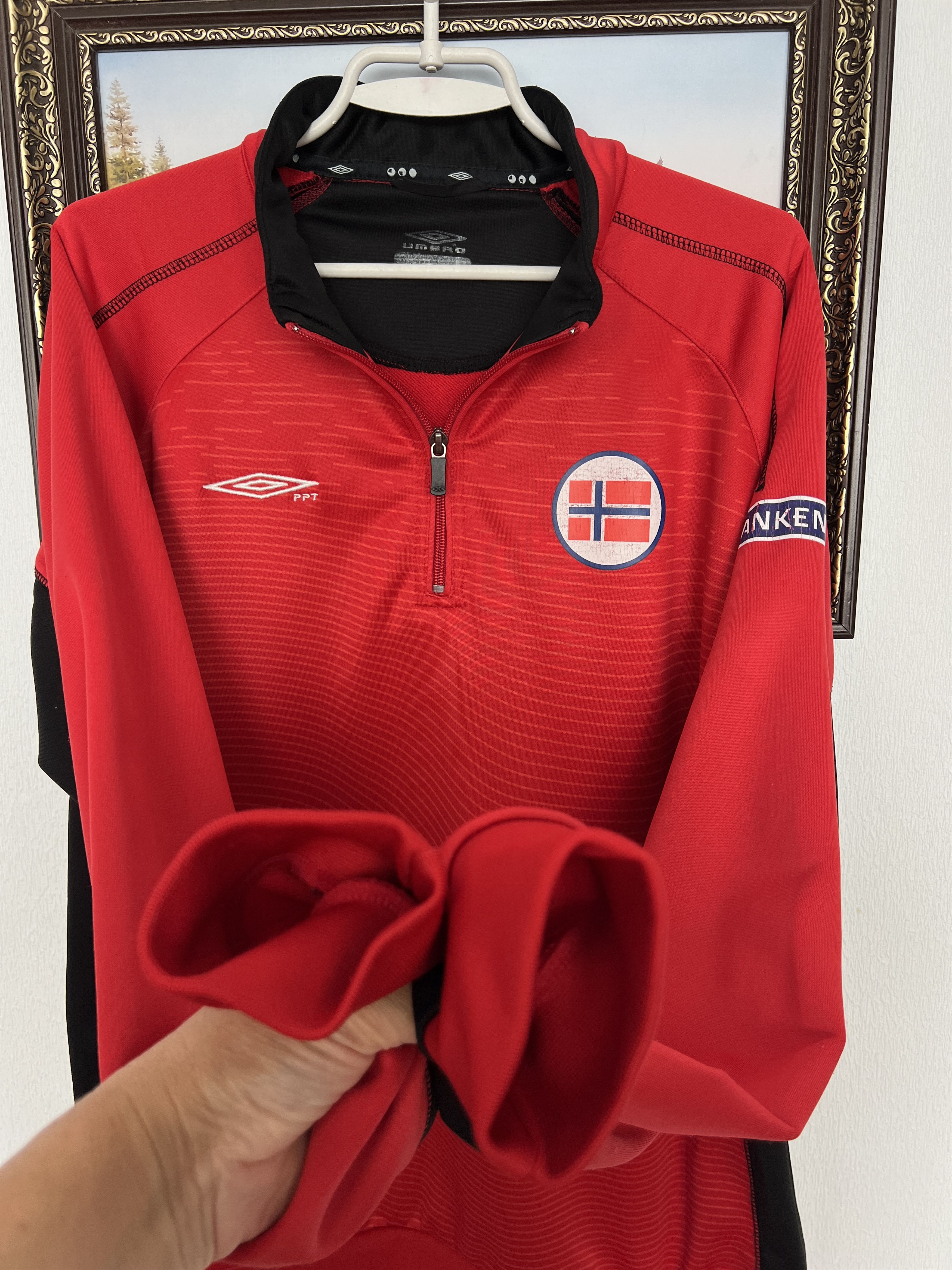 Umbro Vintage Umbro Norway Football Train Sweatshirt Soccer Size US L / EU 52-54 / 3 - 7 Thumbnail