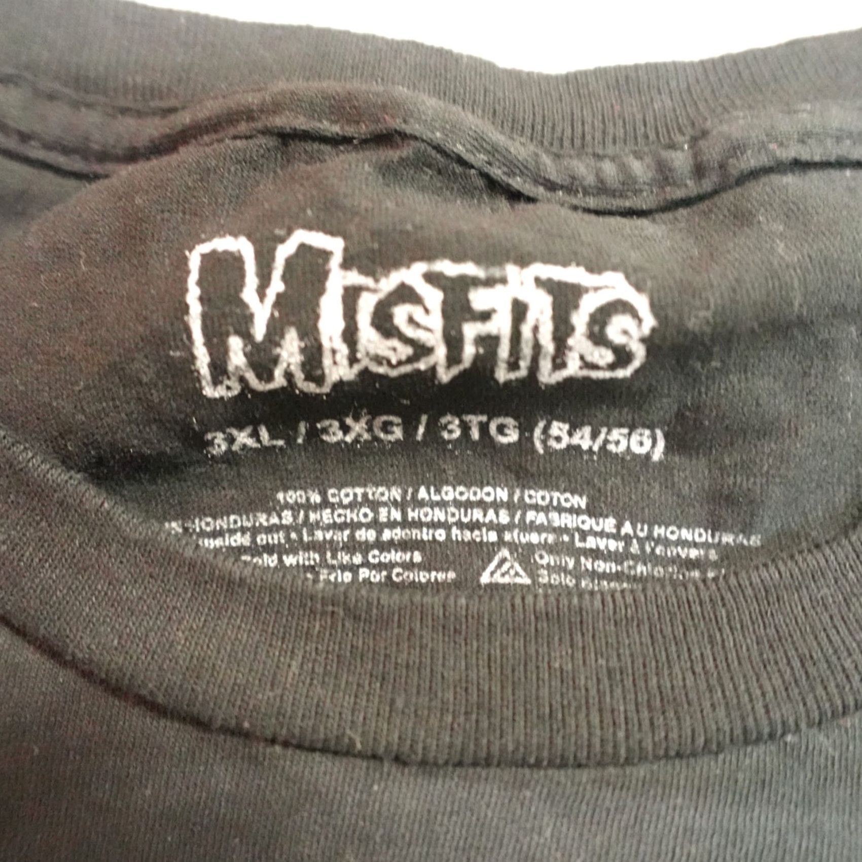 Vintage Misfits Shirt 3XL Black Spellout Shirt Mens Short Sleeve Crew Neck Graphic Print Jersey Cotton Blend 3XL Black Misfits Mens T-Shirt Size US XXL / EU 58 / 5 - 3 Thumbnail