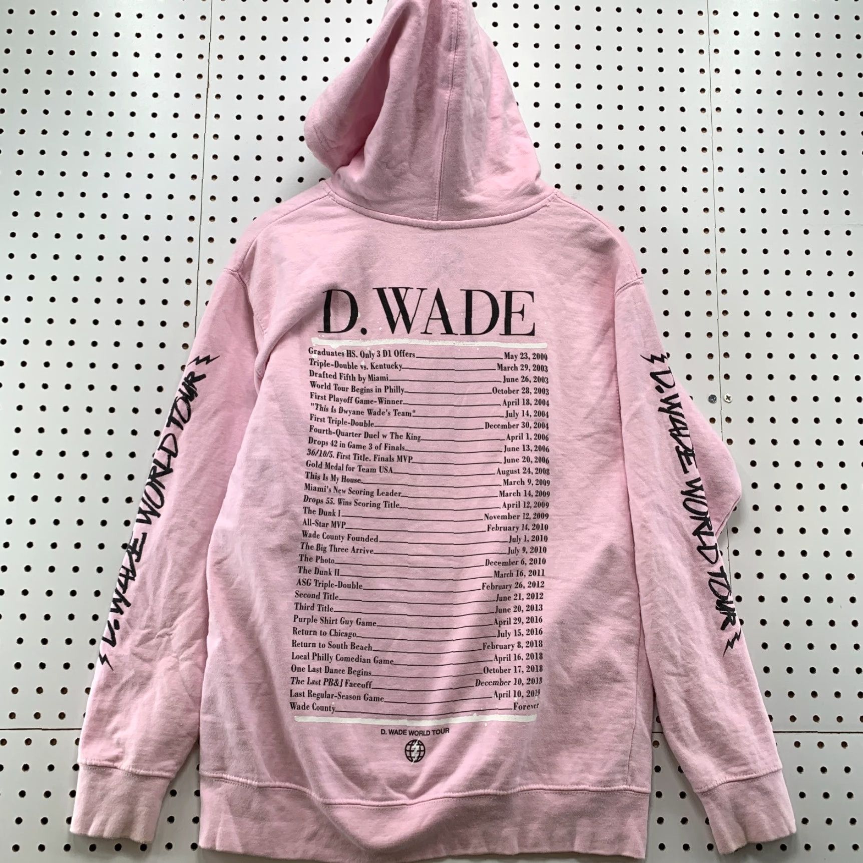 Pinko D Wade Word Tour Hoodie Adult Medium Pink Hooded Pullocer 21X27 Size US M / EU 48-50 / 2 - 2 Thumbnail