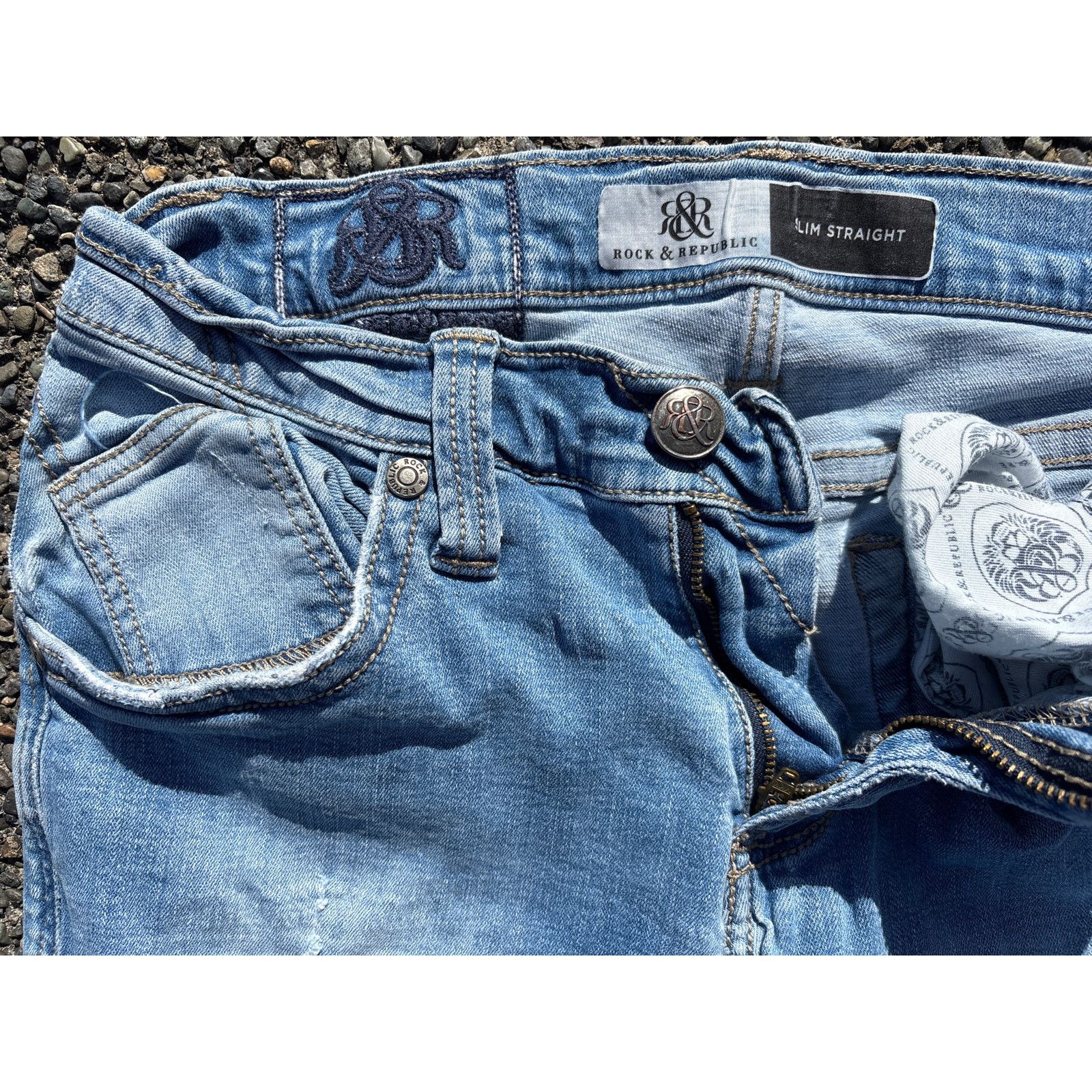 Rock & Republic Y2K Rock & Republic Jeans distressed 28x30 faded denim Size 28" / US 6 / IT 42 - 4 Thumbnail