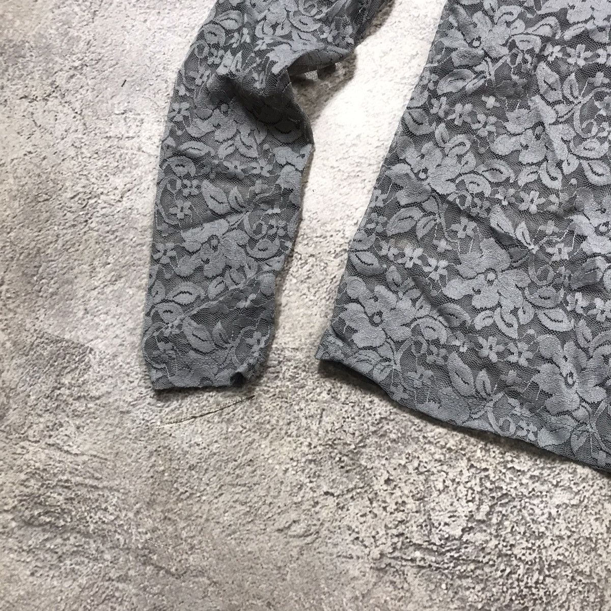 Vintage Vintage 90s Grey Cable Knit Crewneck Sweater Grunge Baggy S Size S / US 4 / IT 40 - 4 Thumbnail