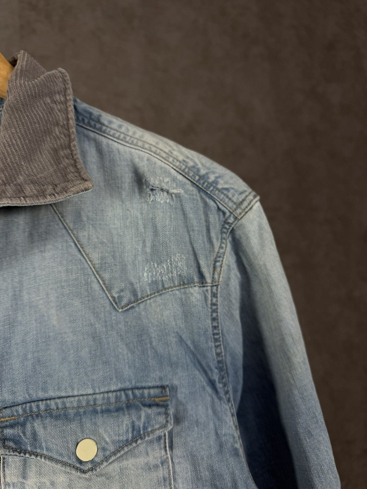 Allsaints Allsaints designer distressed denim shirt Size US S / EU 44-46 / 1 - 5 Thumbnail