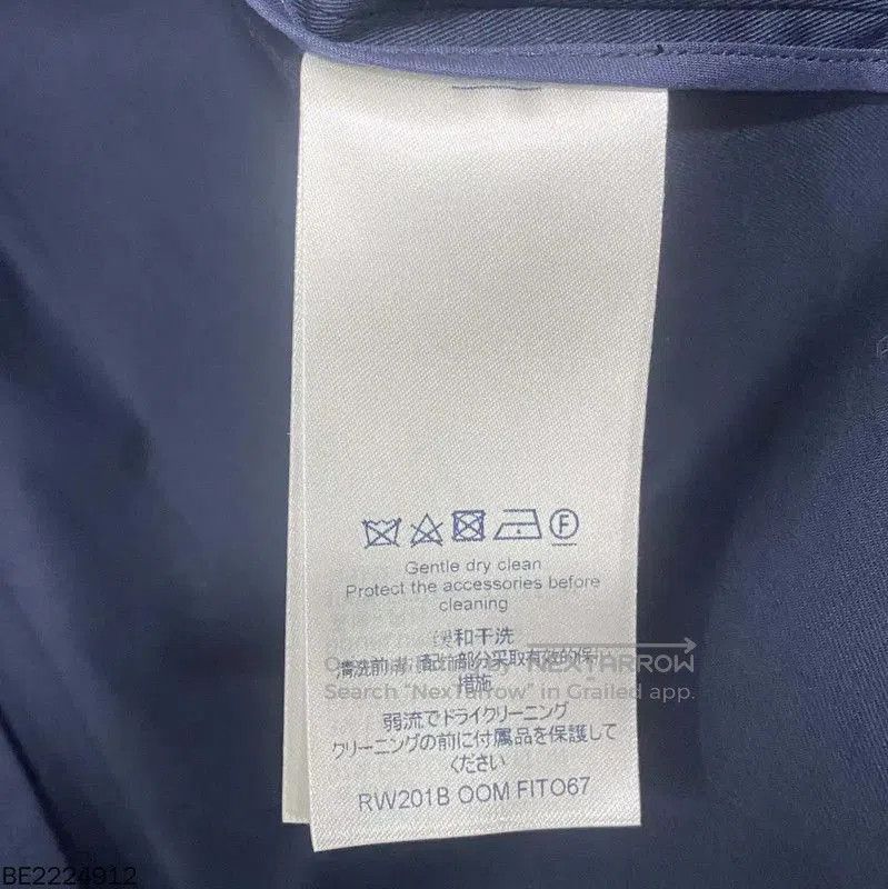 Louis Vuitton Louis Vuitton Women's Navy Blouse with Bow Detail . Size XXS / US 00 / IT 34 - 6 Thumbnail