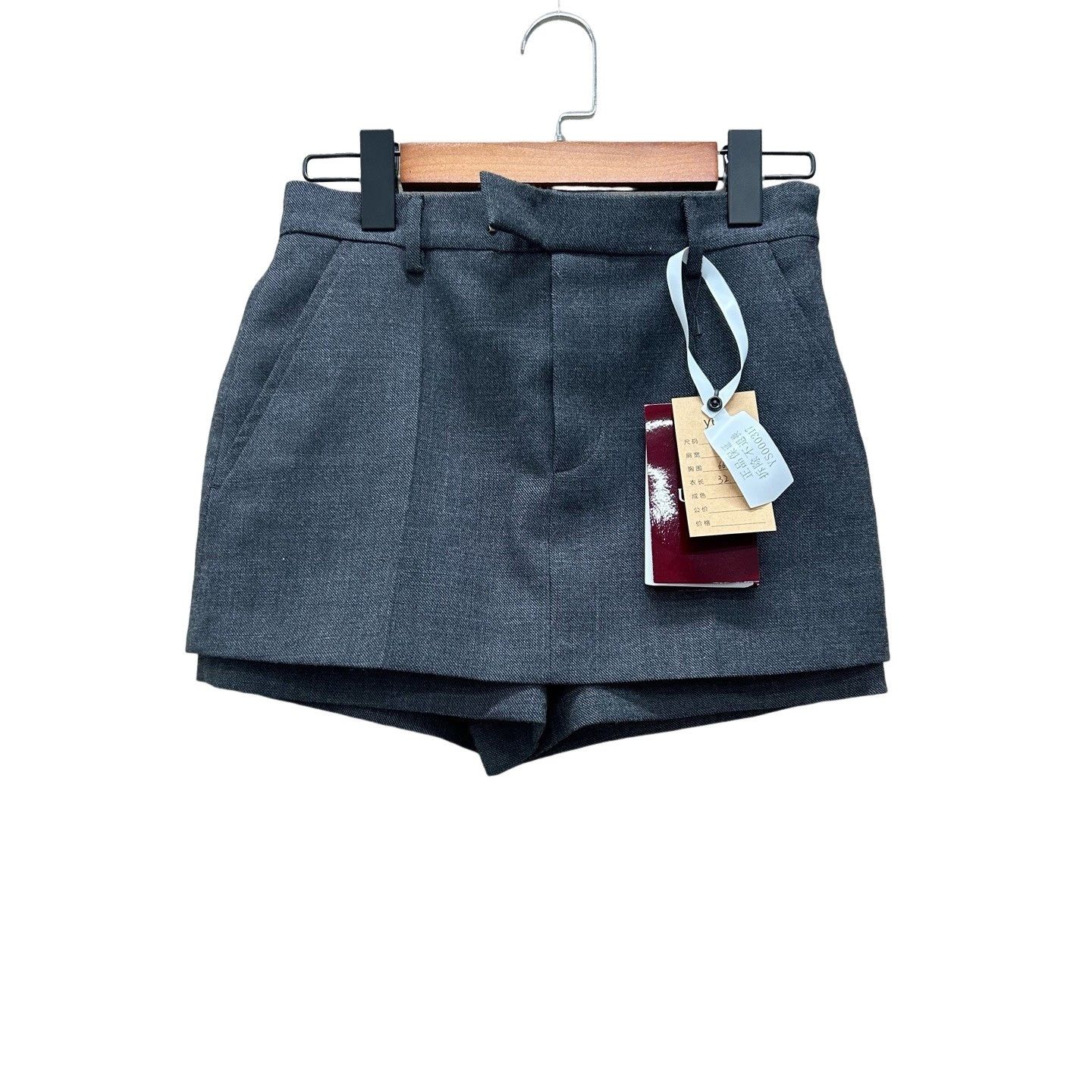 Gucci Gucci Grey Wool Shorts Size 34 Size 24" / US 00 / IT 34 - 1 Thumbnail
