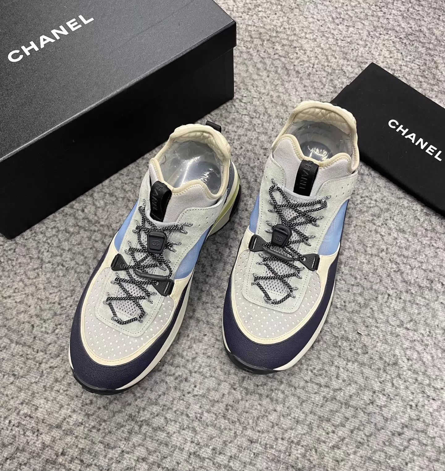 Chanel Chanel Color Blocked Sneakers 42 Clean Fresh Stylish Size US 9 / EU 42 - 2 Thumbnail