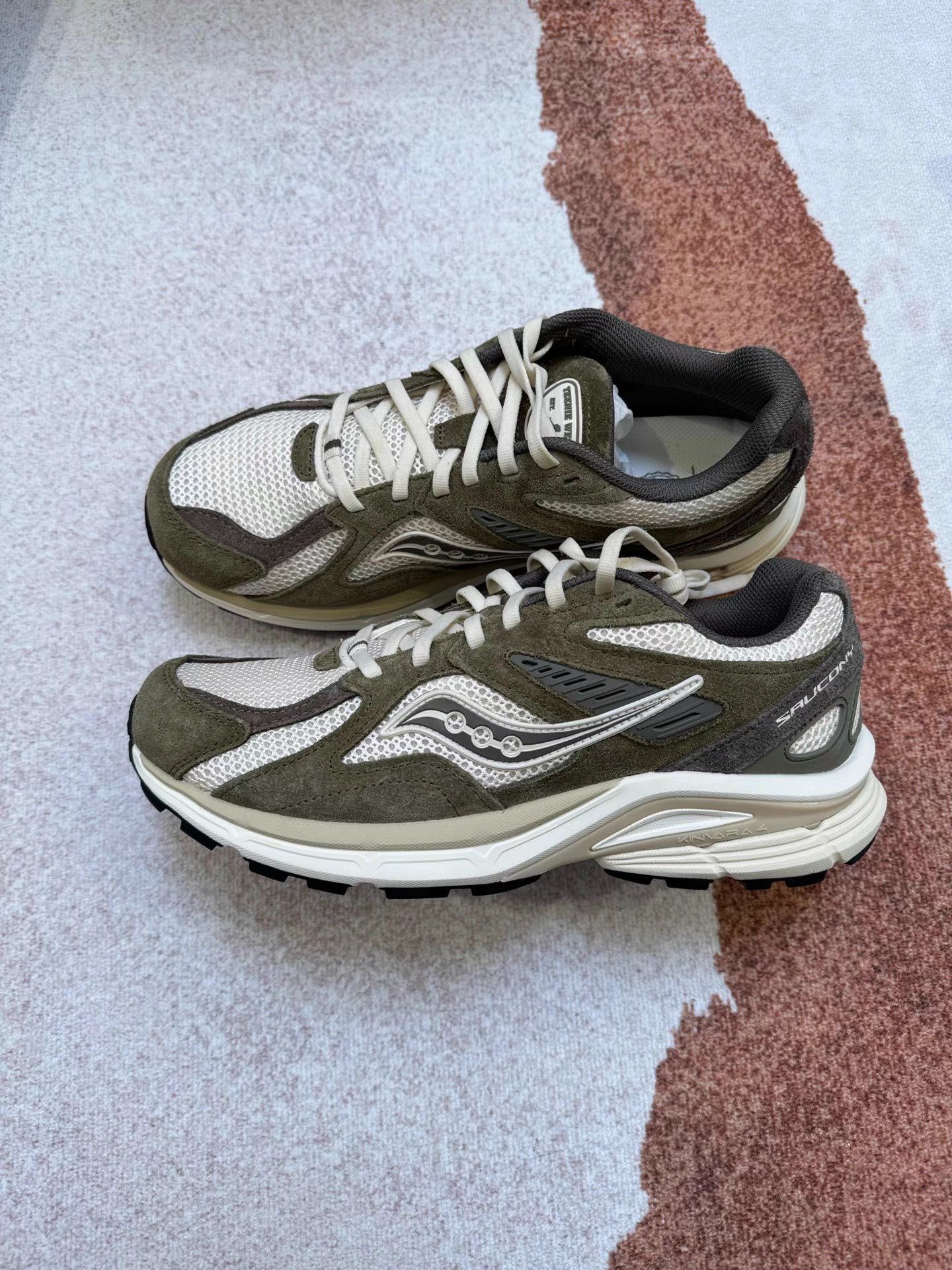 Saucony Teenie Weenie x Saucony Kinvara 4 Re Retro Running Shoes K6 Size US 8 / EU 41 - 1 Thumbnail