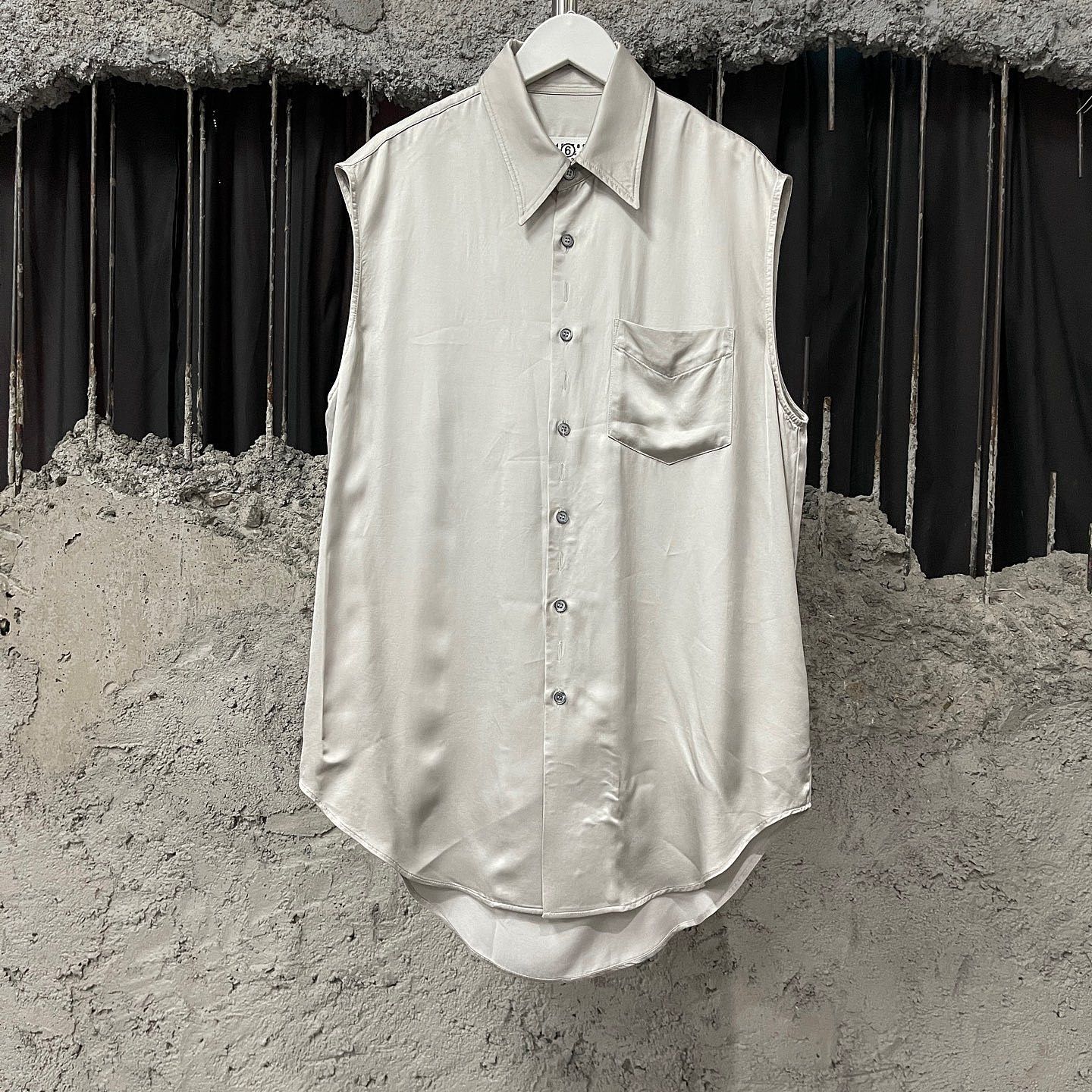 MM6 MM6 Maison Margiela Viscose Sleeveless Shirt Size 36 Size XS / US 0-2 / IT 36-38 - 1 Thumbnail